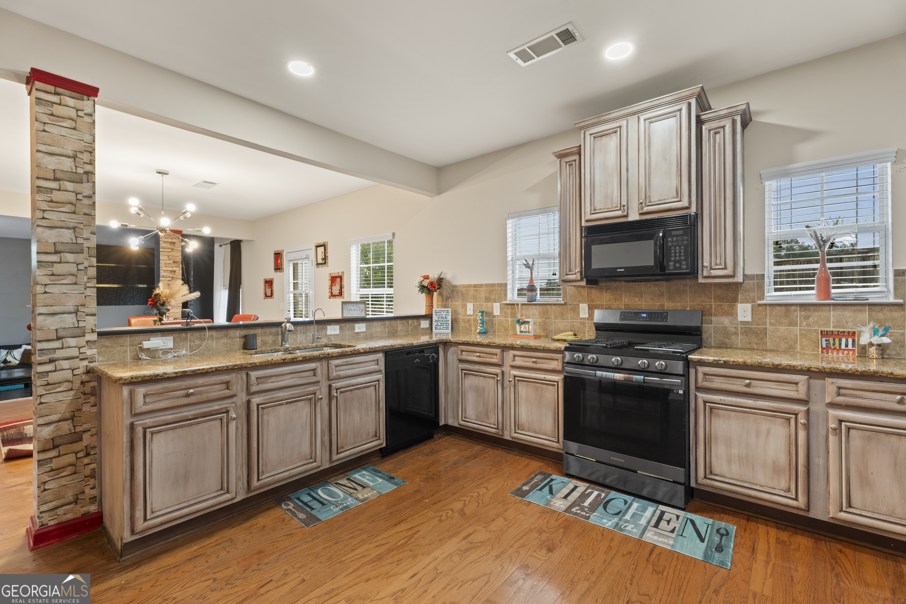 2365 Cornell Circle Property Photo 12
