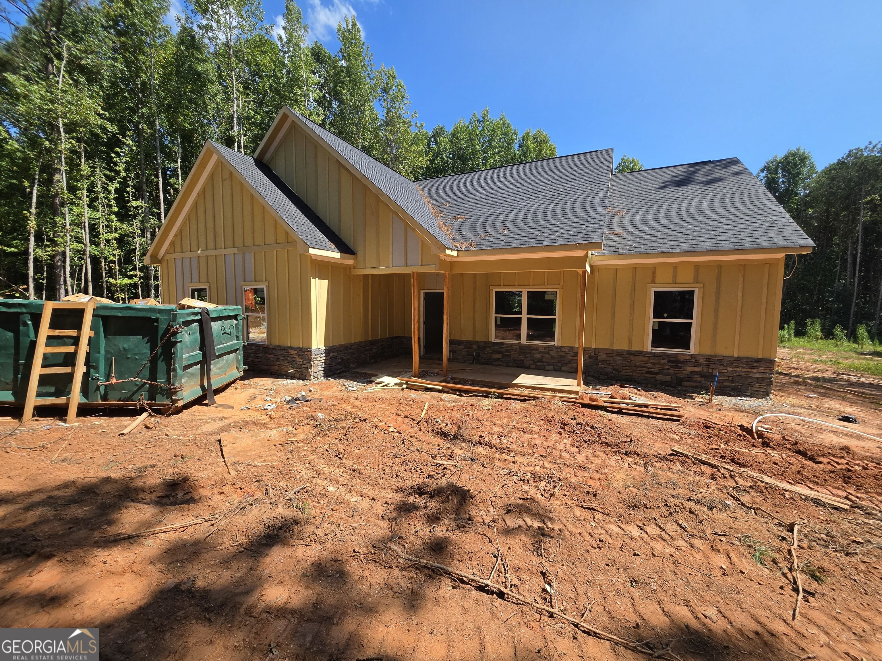 2205 Shady Grove Road Property Photo 2