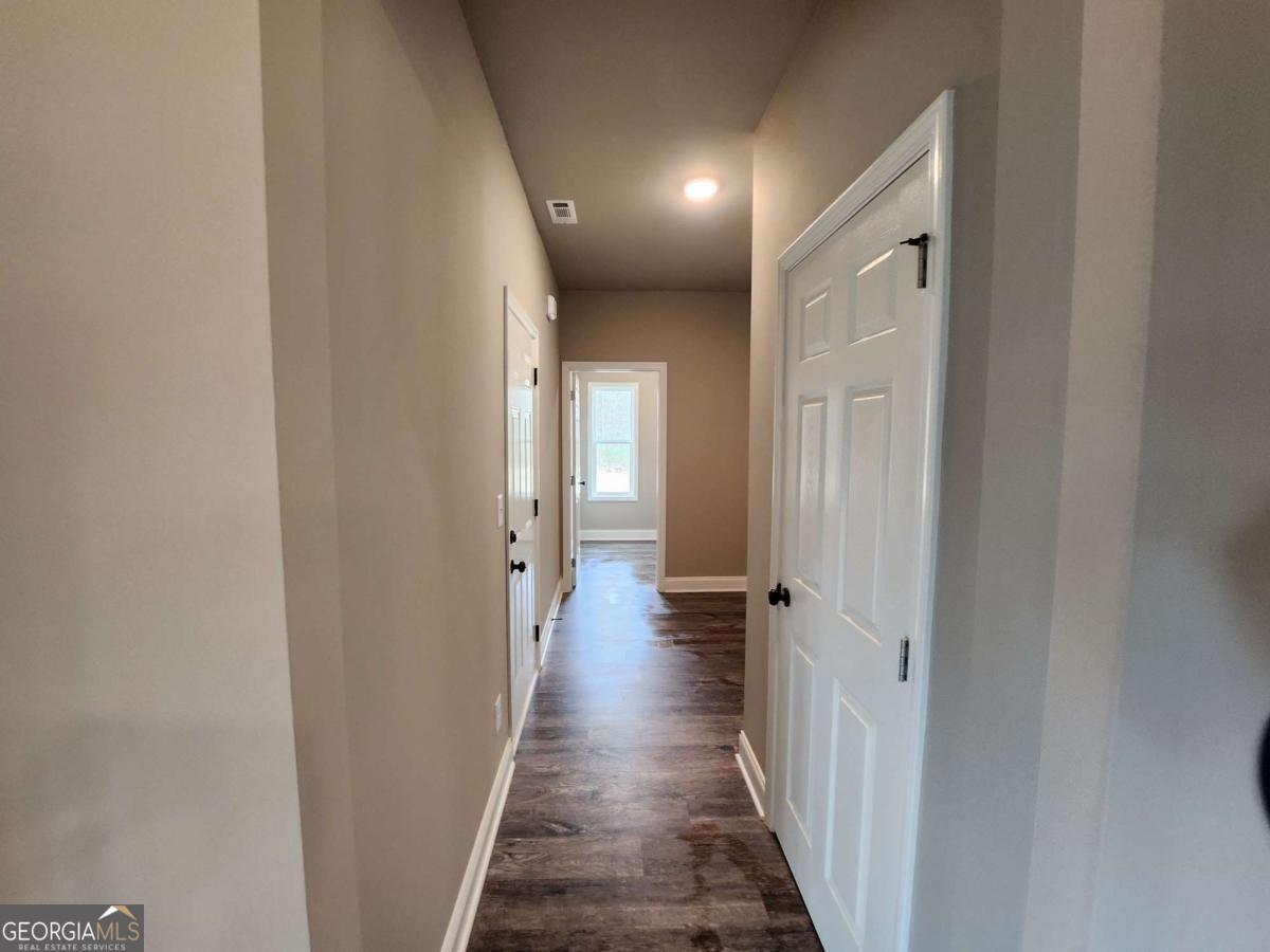 2205 Shady Grove Road Property Photo 7