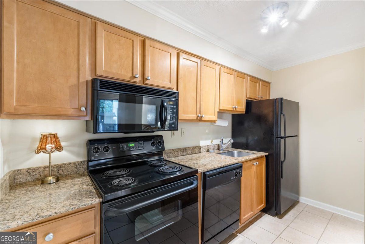 3140 Seven Pines Court # 102 Property Photo 9