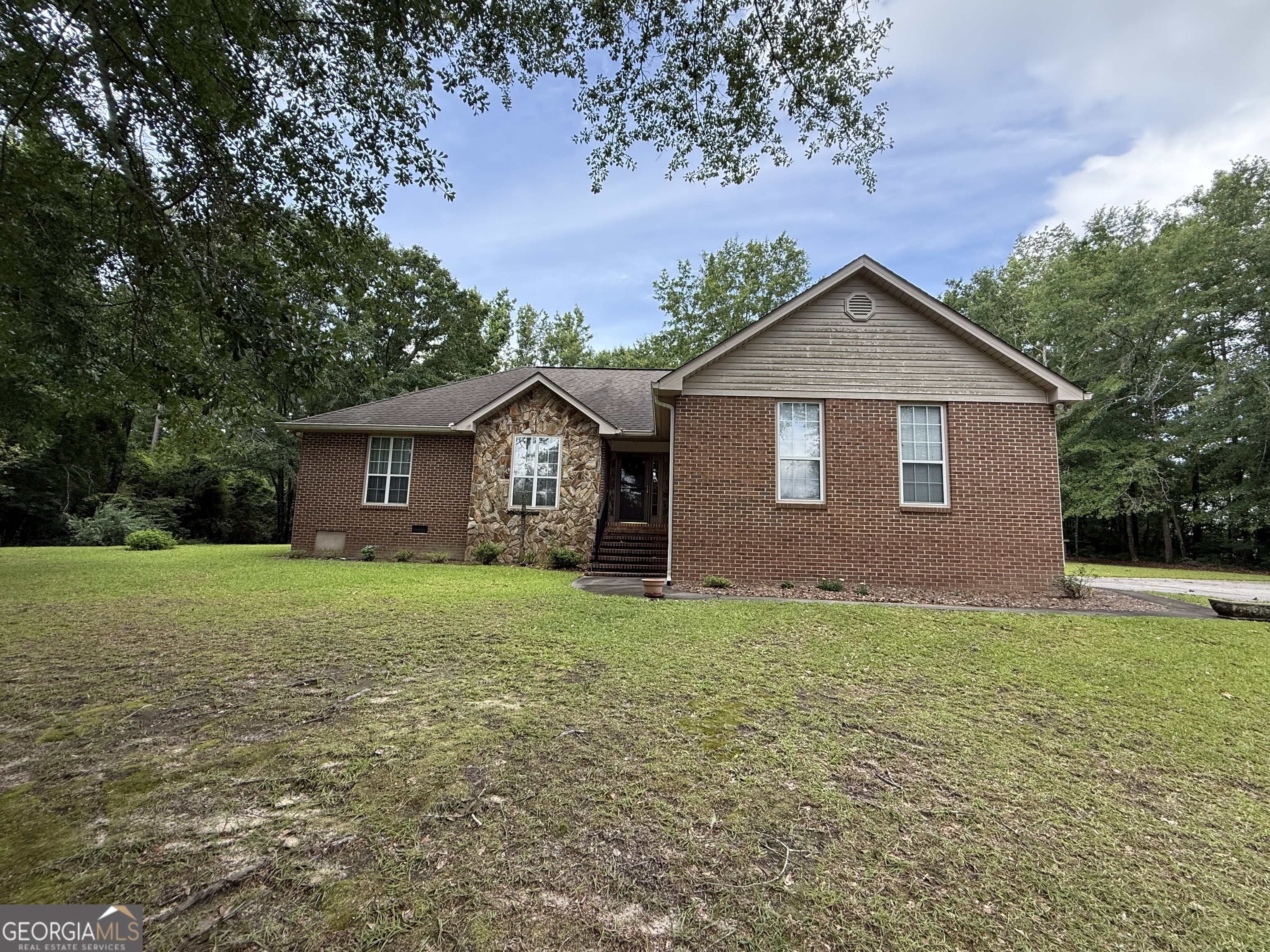 1331 Carl Drive Property Photo 1