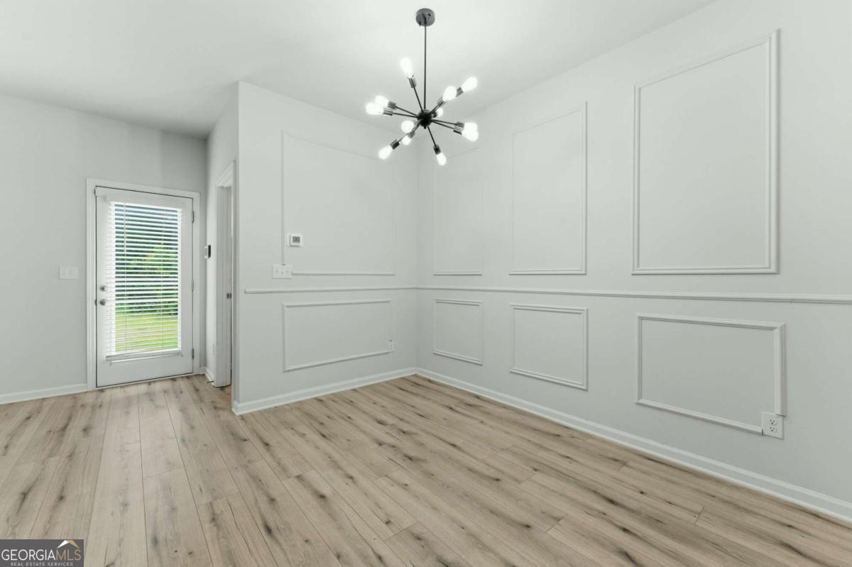 7492 Knoll Hollow Road Property Photo 11