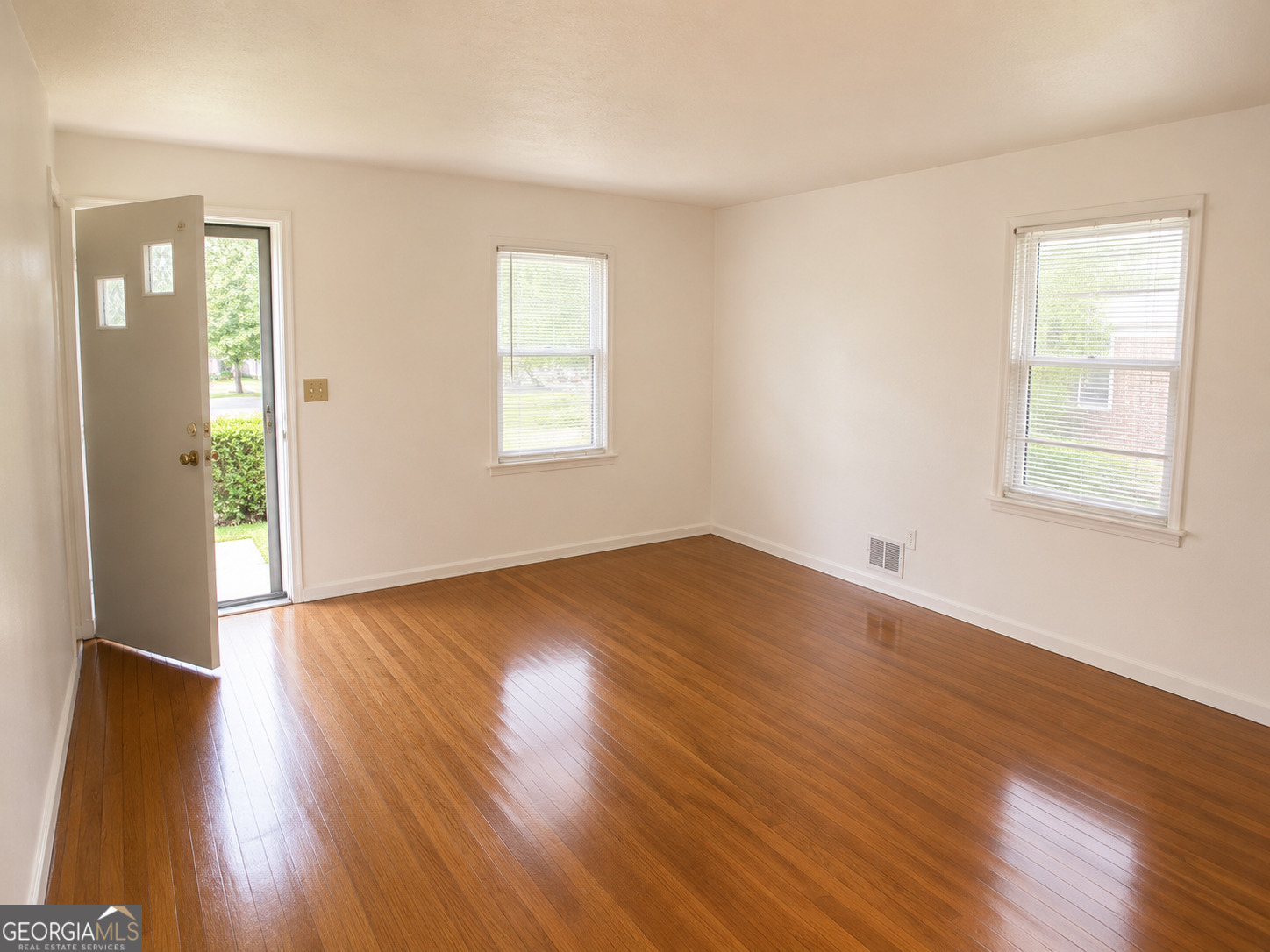3543 Meadowview Court Property Photo 8