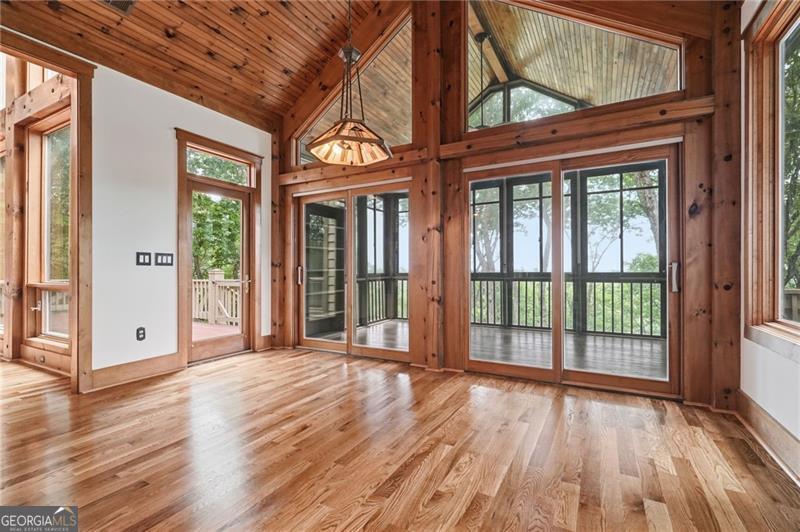 861 Summit Drive Property Photo 17