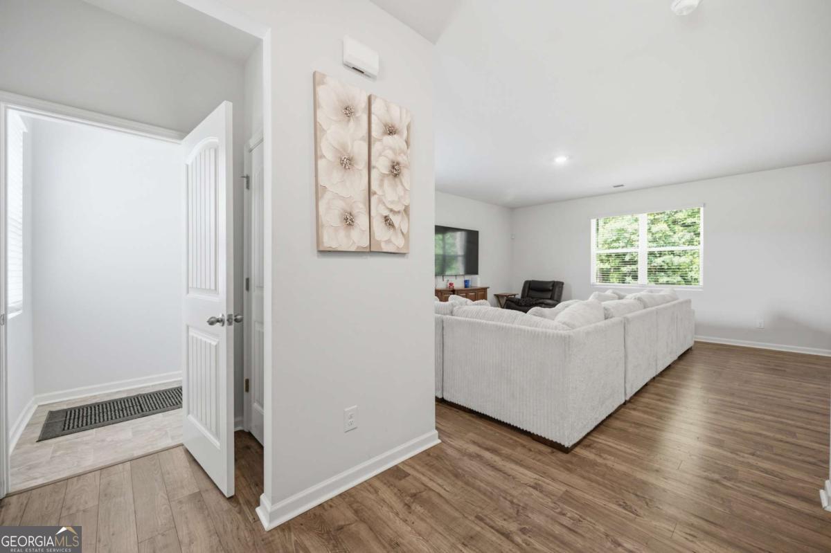 5387 Coldstream Drive Property Photo 3