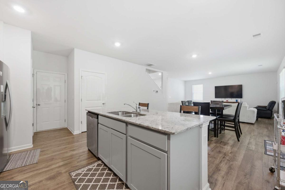 5387 Coldstream Drive Property Photo 11