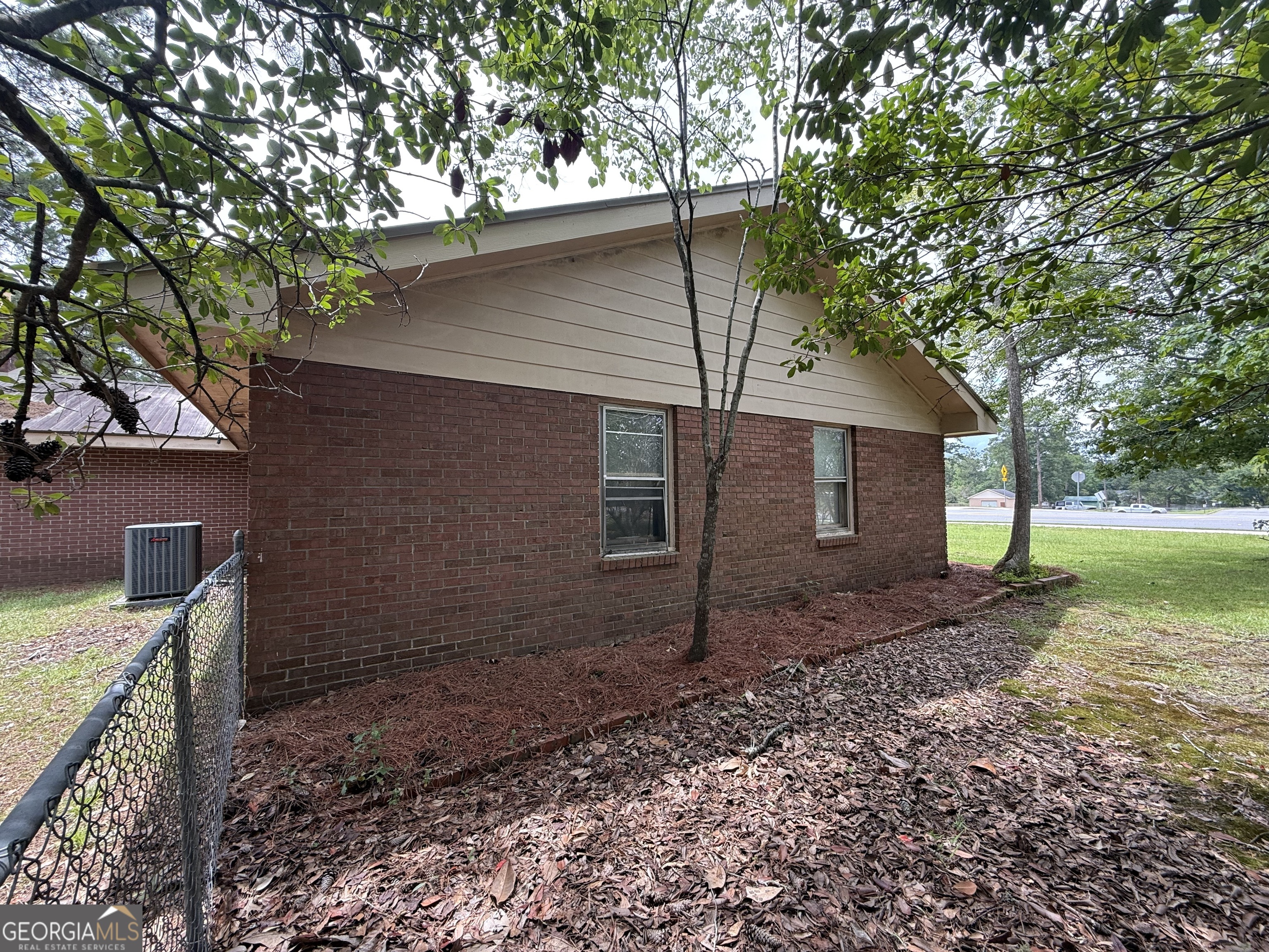 602 Hillcrest Parkway Property Photo 7