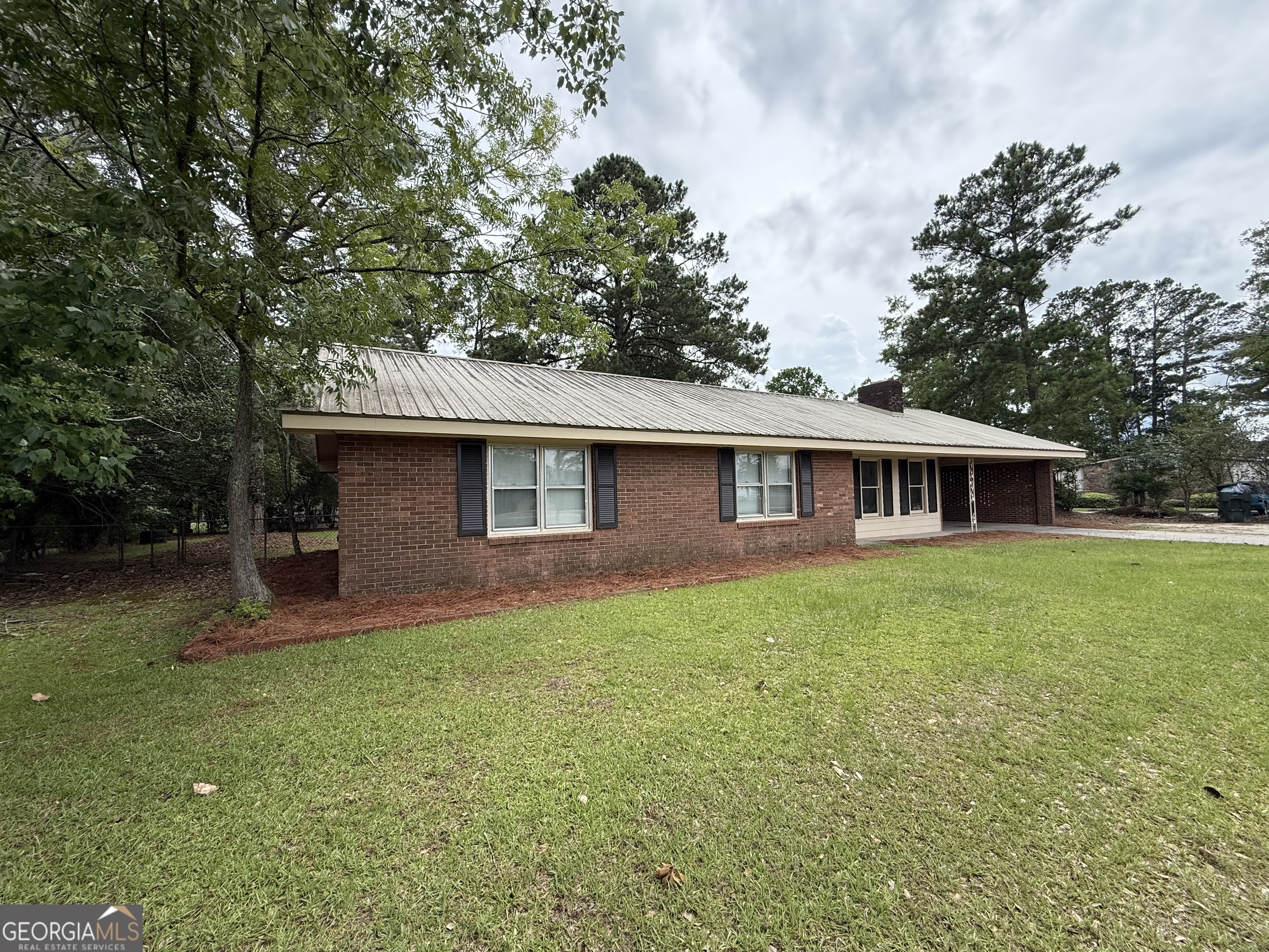 602 Hillcrest Parkway Property Photo 9