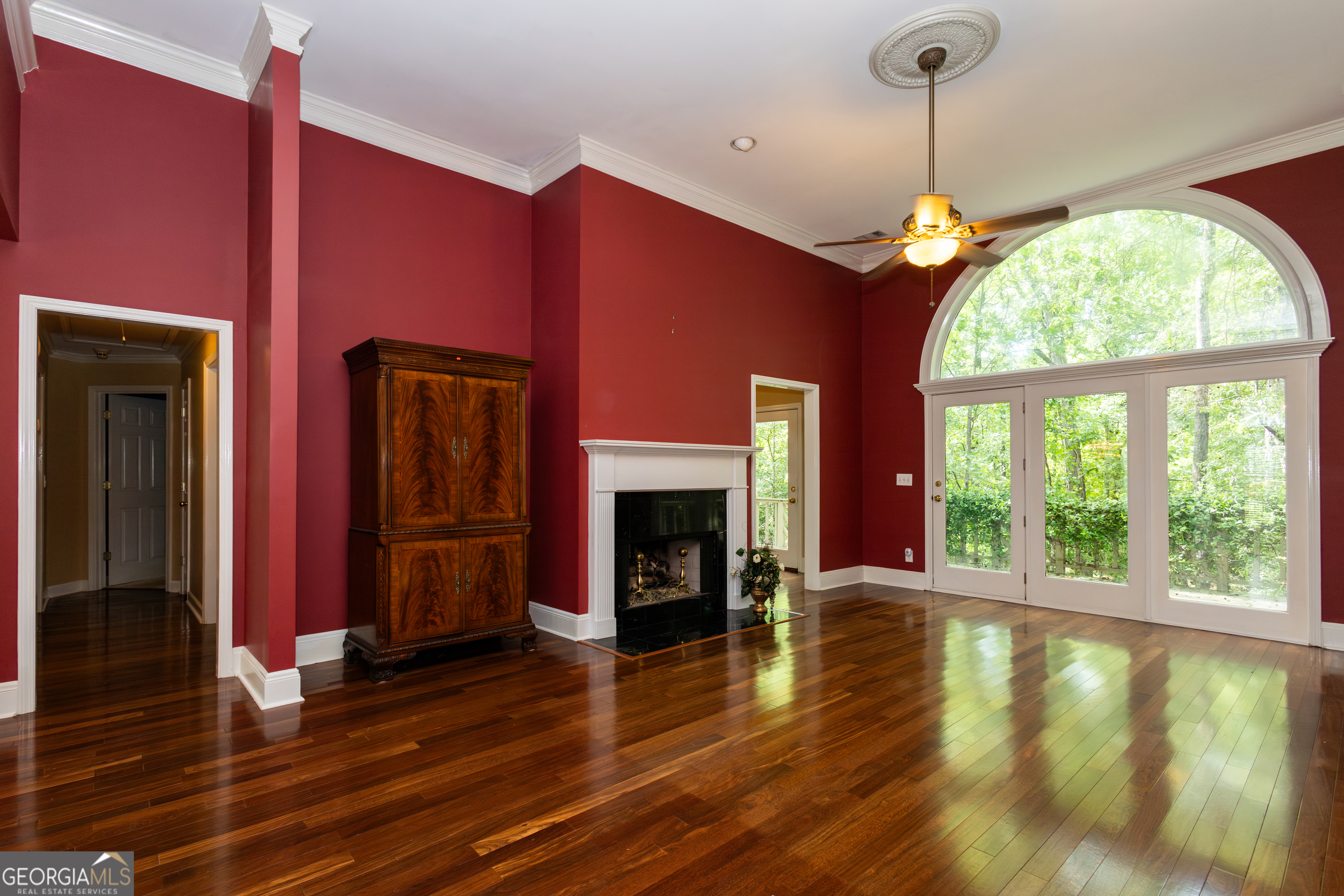530 Brookside Drive Property Photo 2