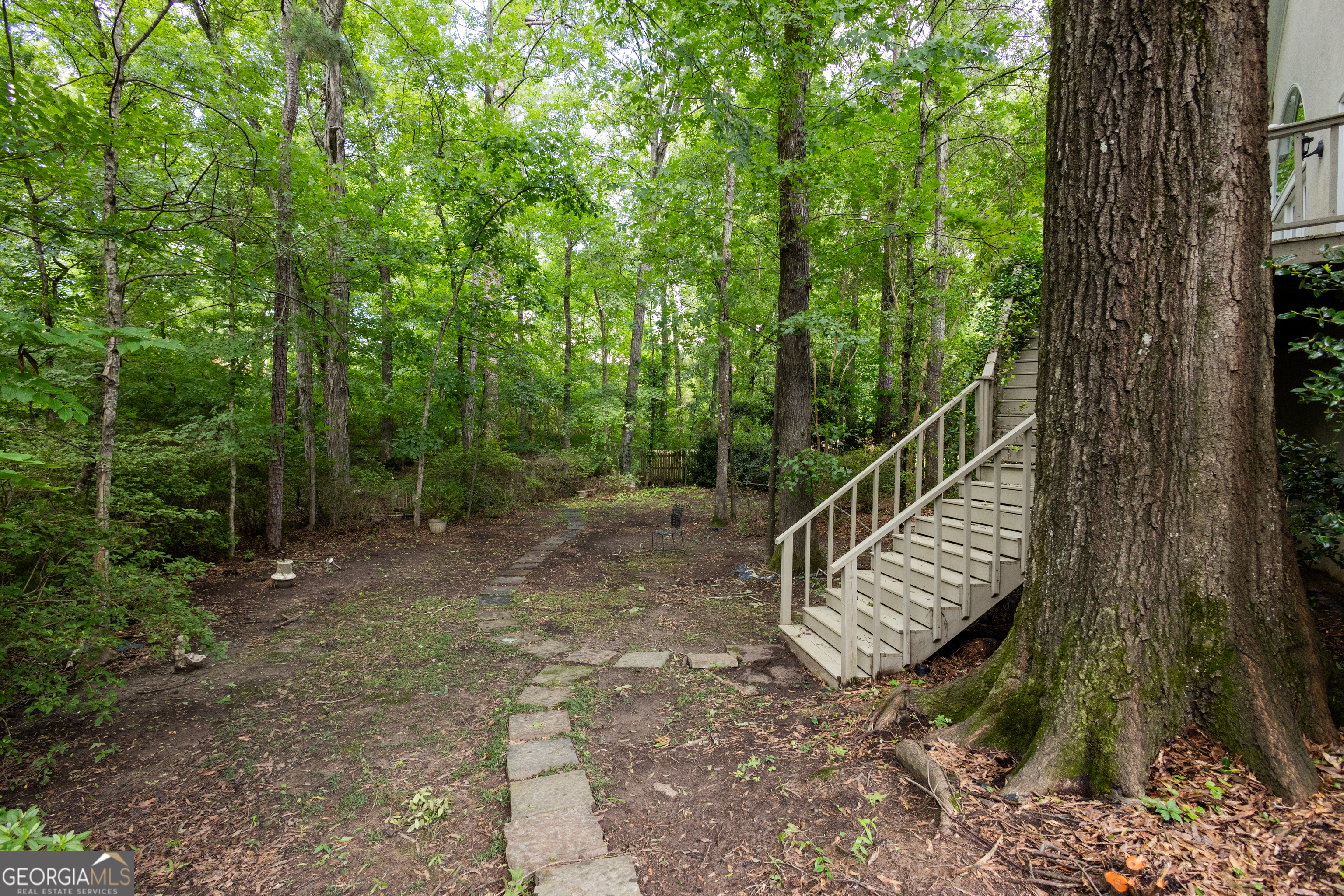 530 Brookside Drive Property Photo 4