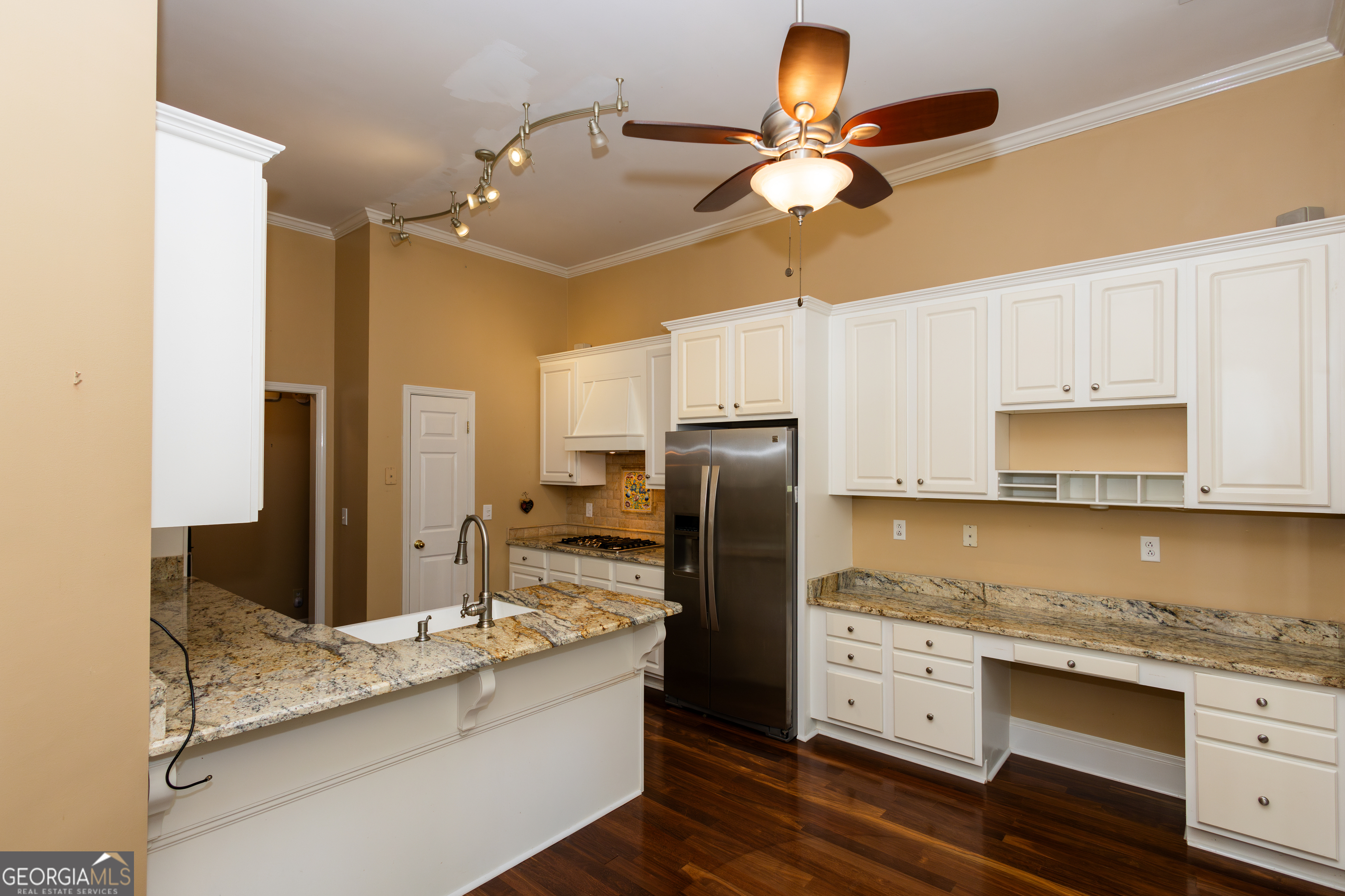 530 Brookside Drive Property Photo 10