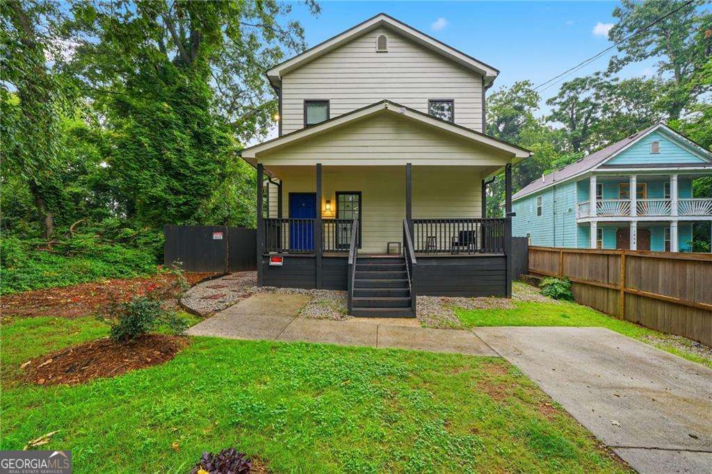1806 Charleston Avenue Se Property Photo 1