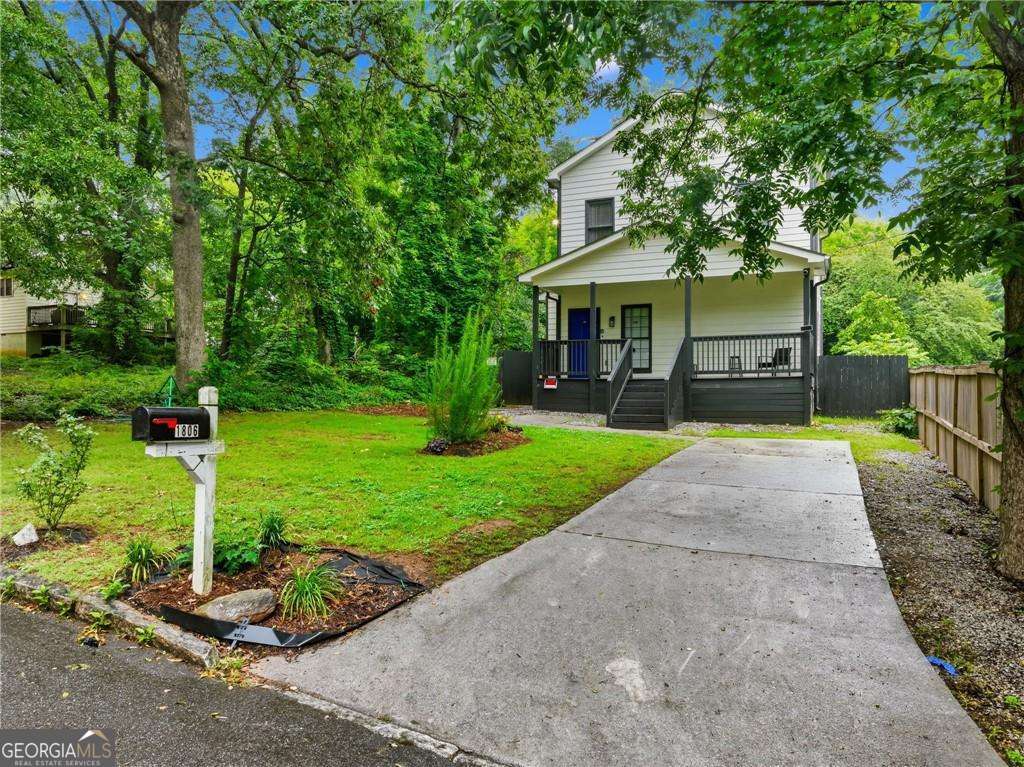 1806 Charleston Avenue Se Property Photo 2