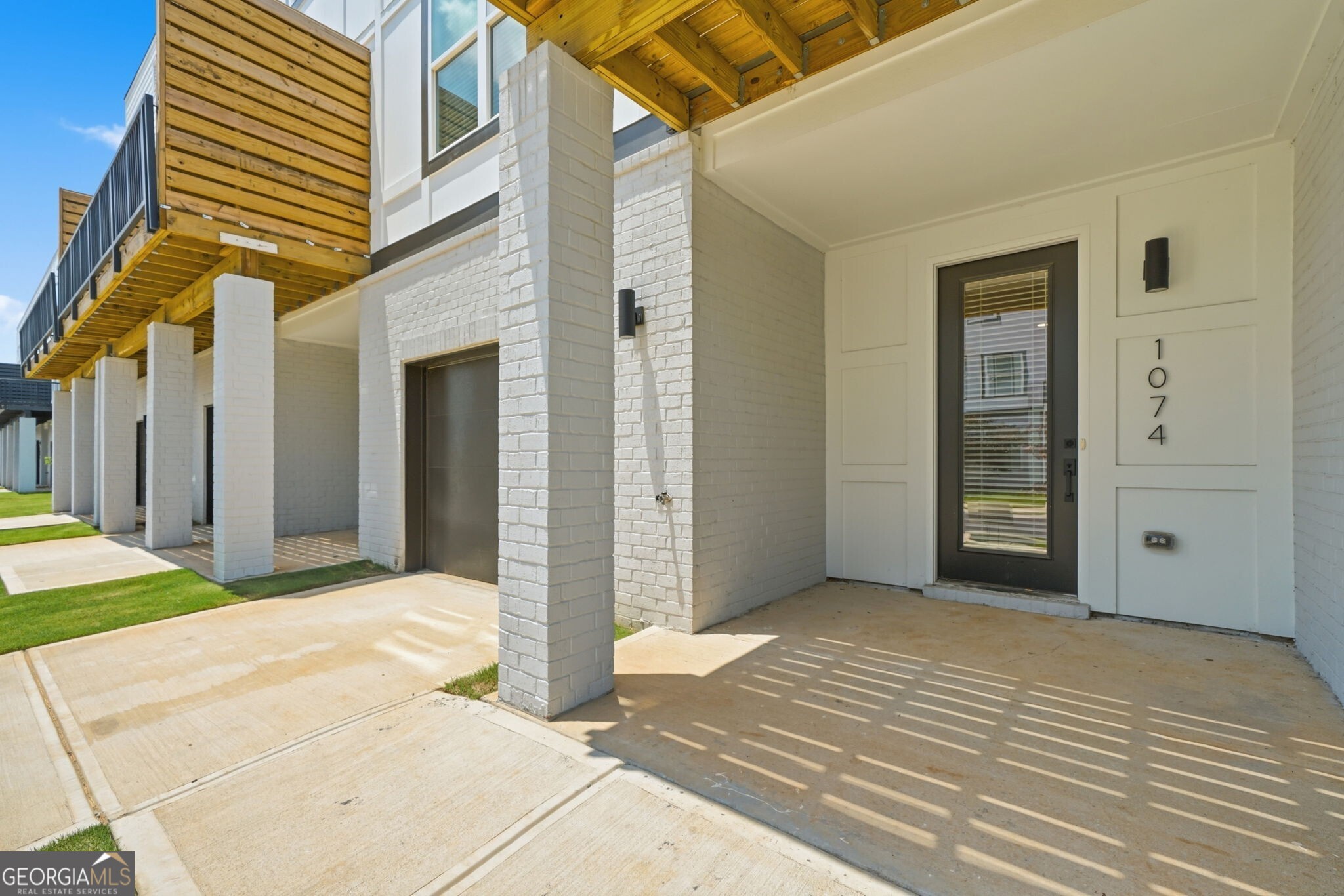 1066 Glen Opal Drive Property Photo 8