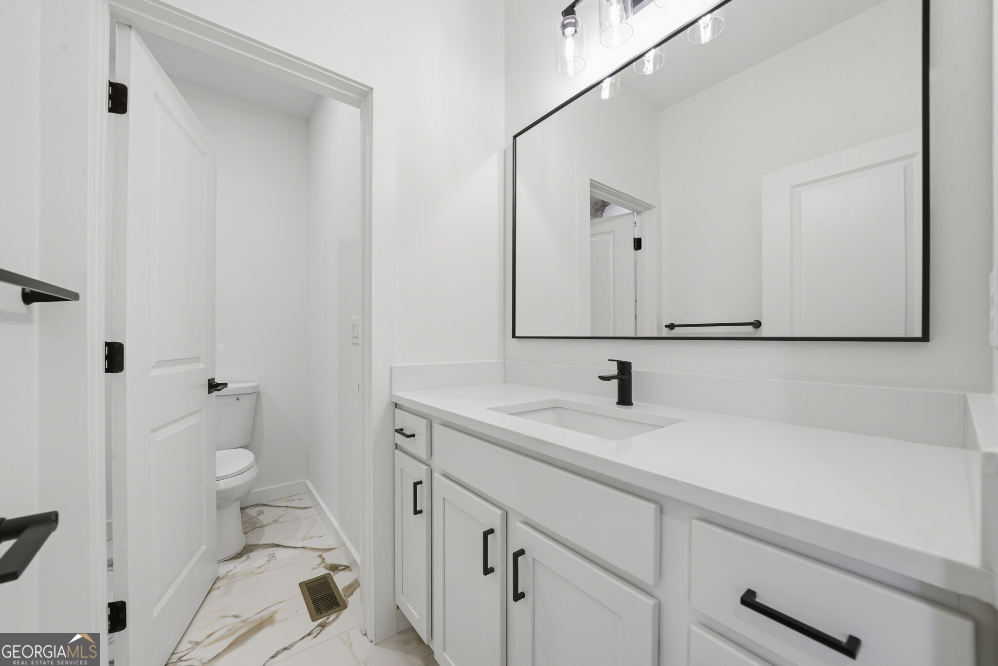 1066 Glen Opal Drive Property Photo 40