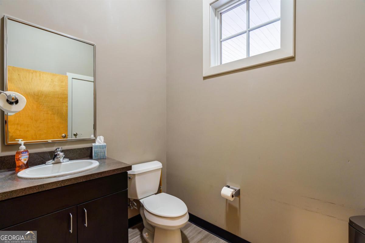 112 Harmony Crossing Suite 3 Property Photo 18