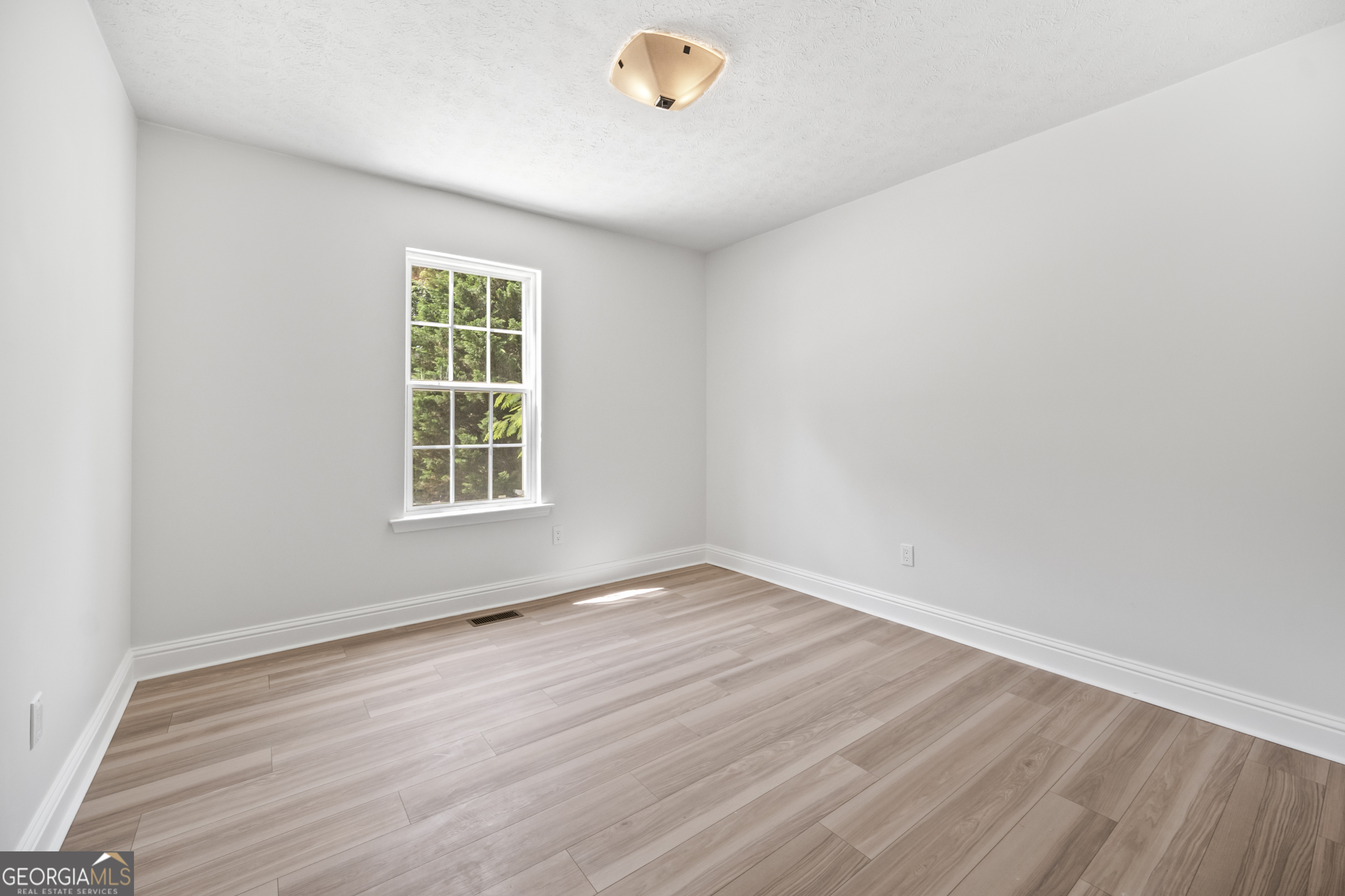 187 Fair Havens Drive Property Photo 17