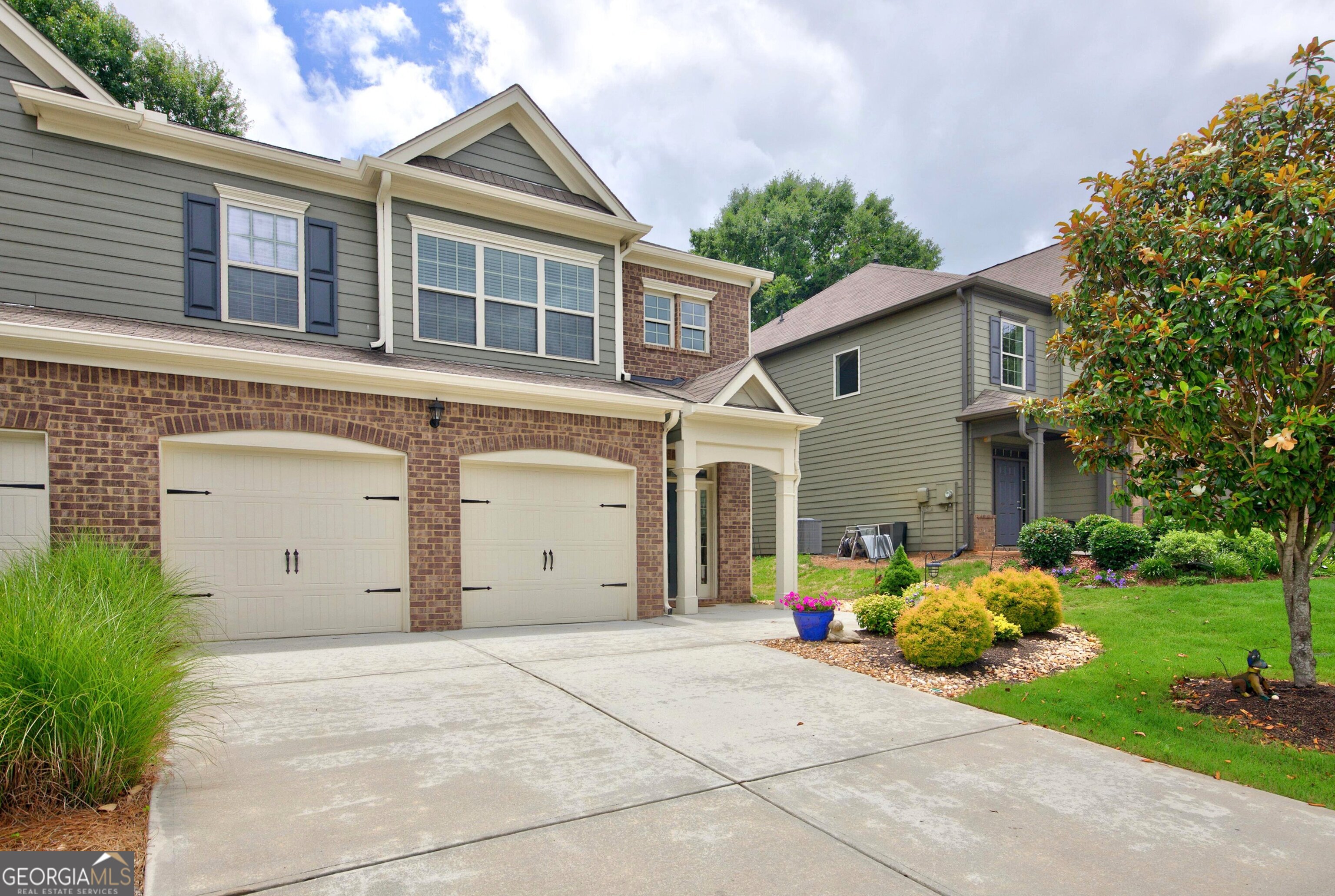 12 Ontario Court Property Photo 1