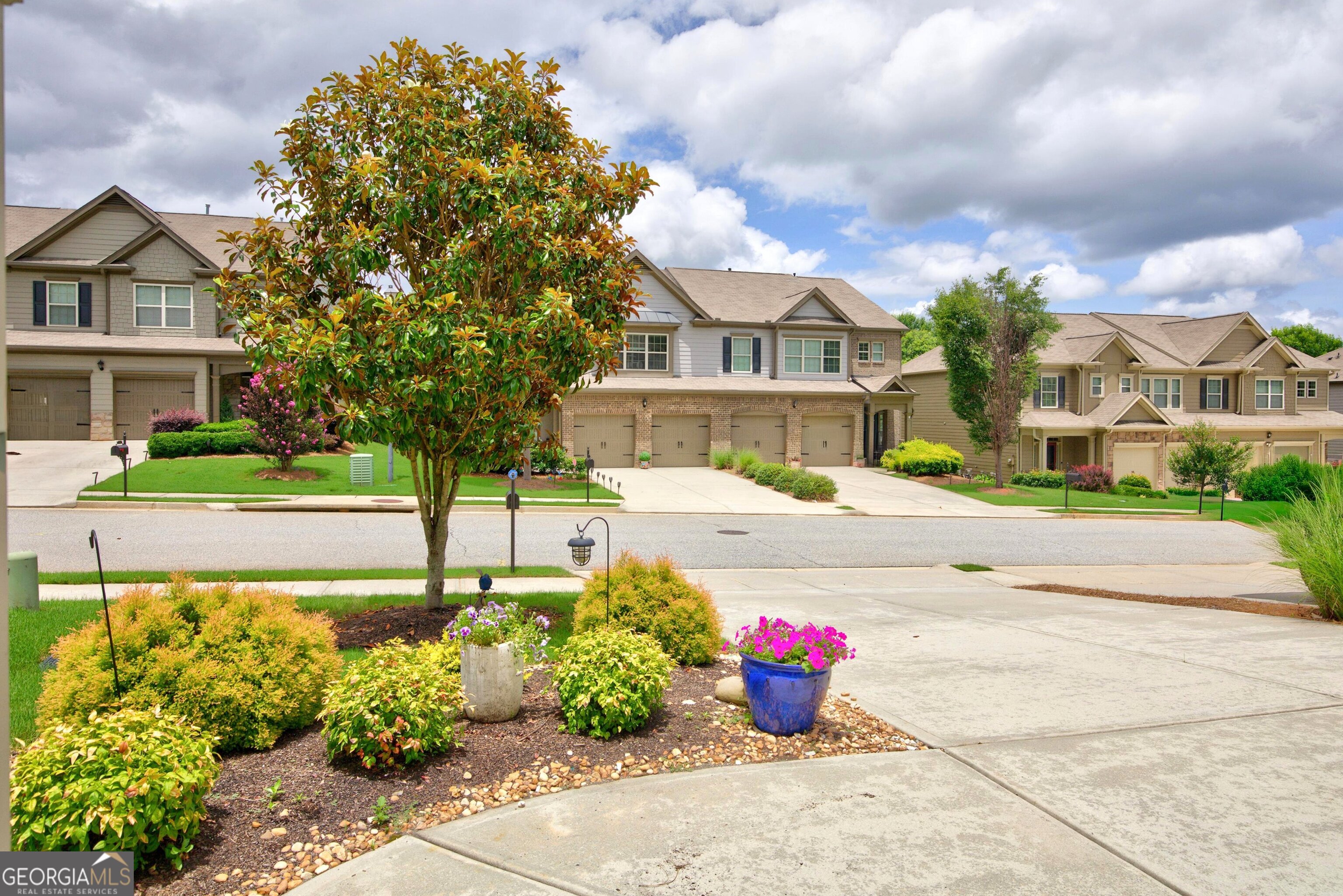 12 Ontario Court Property Photo 3