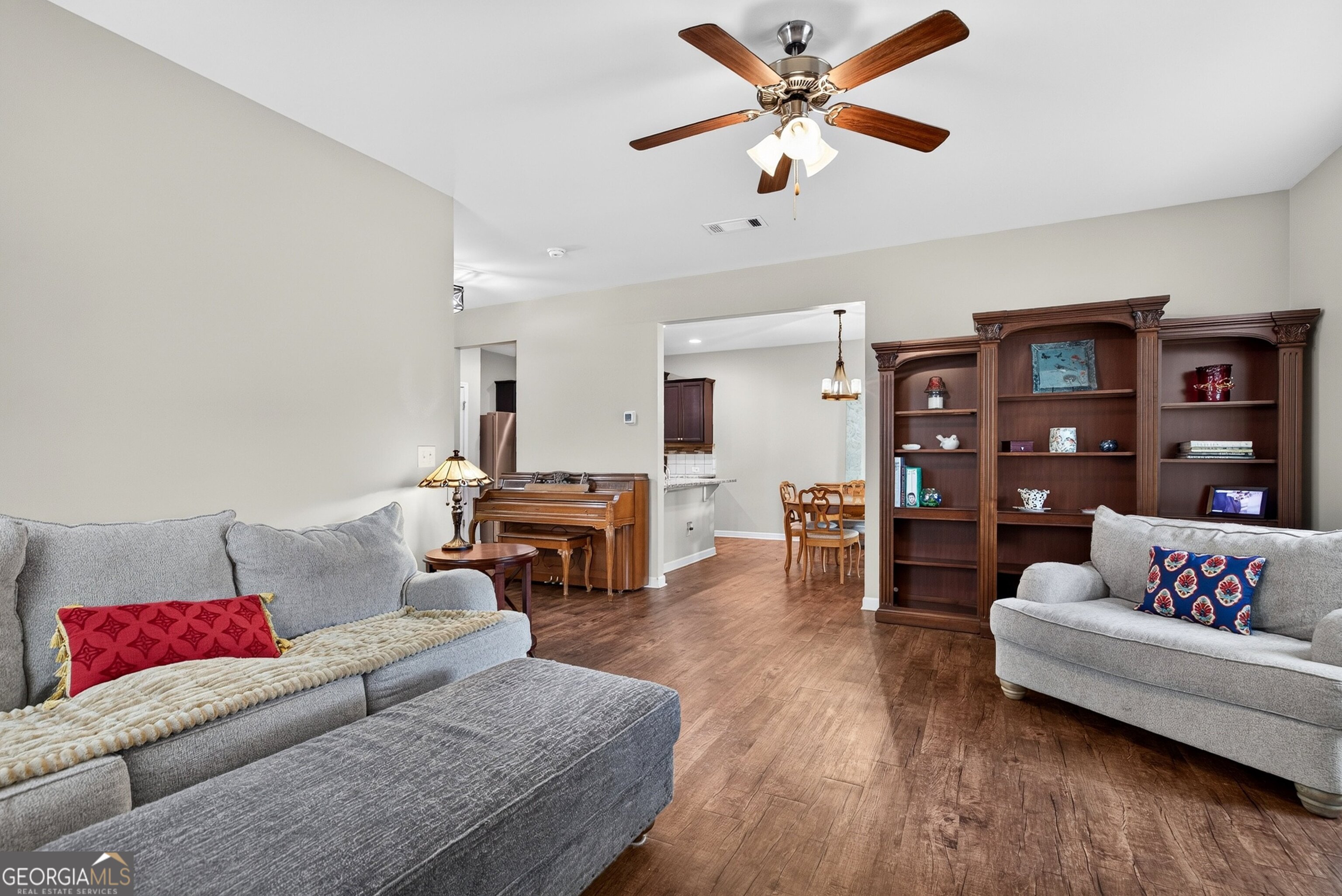 12 Ontario Court Property Photo 7