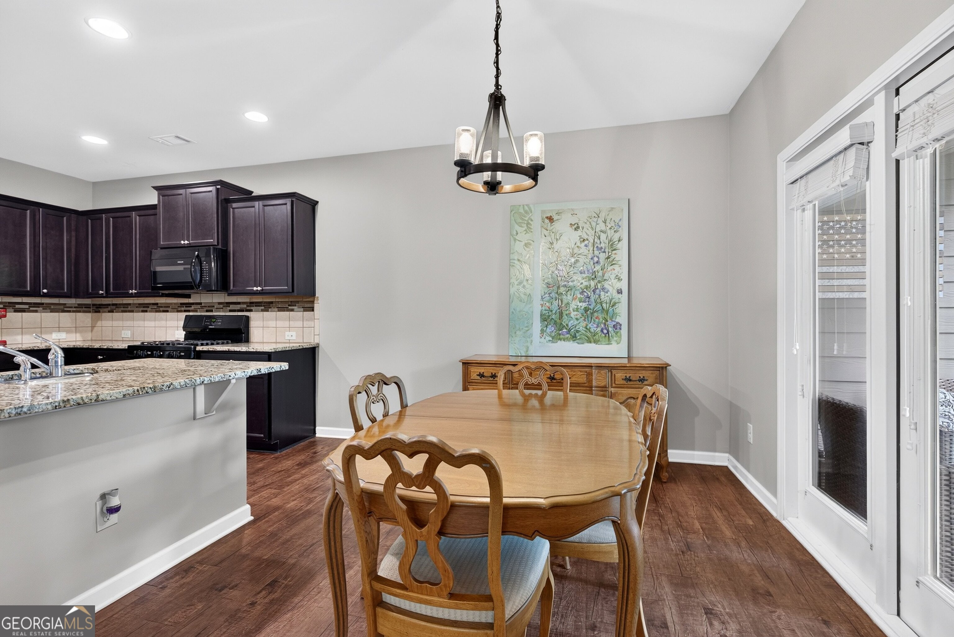 12 Ontario Court Property Photo 10