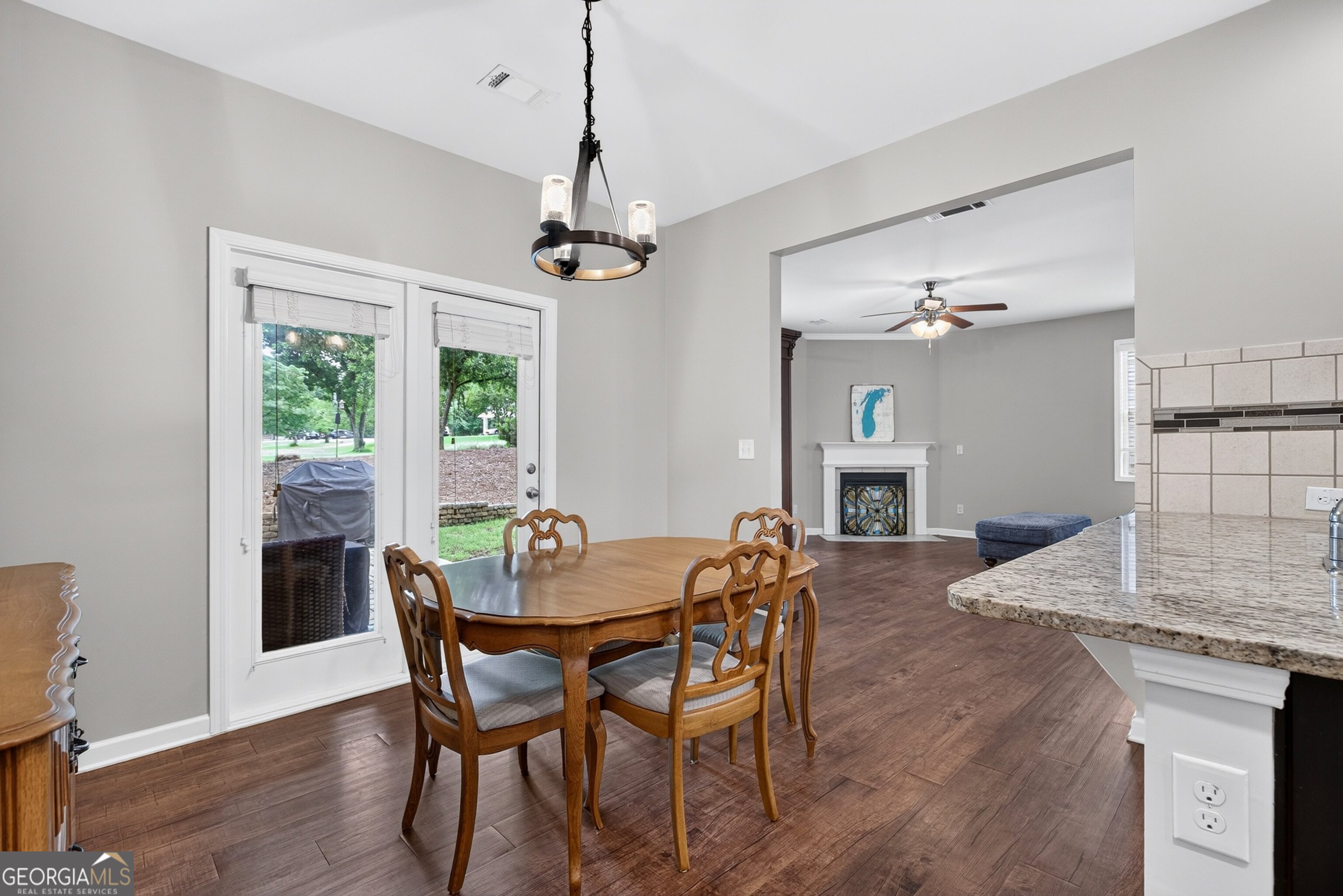 12 Ontario Court Property Photo 11