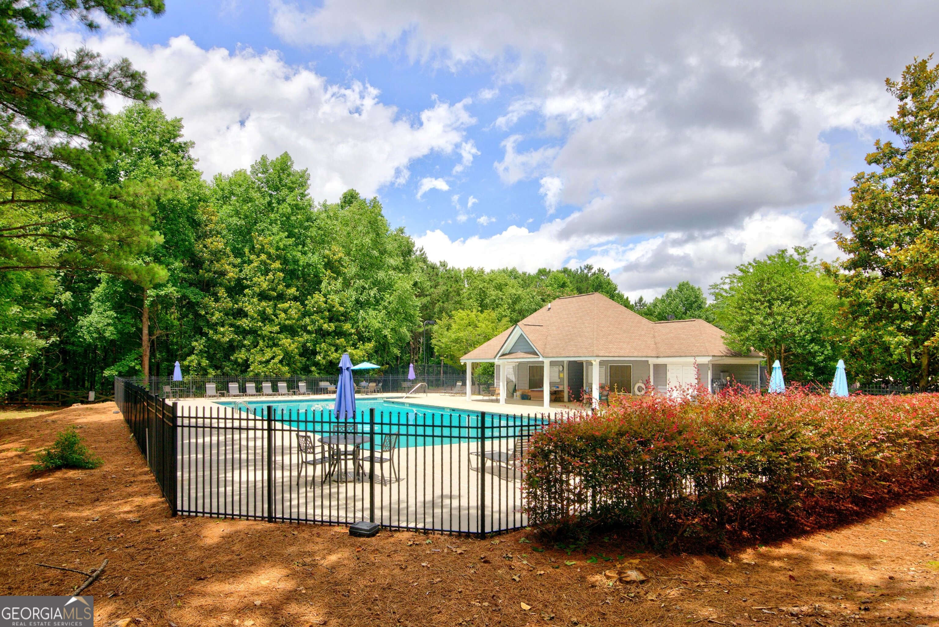 12 Ontario Court Property Photo 33