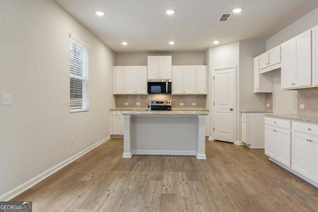 8047 Joyce Way Property Photo 10
