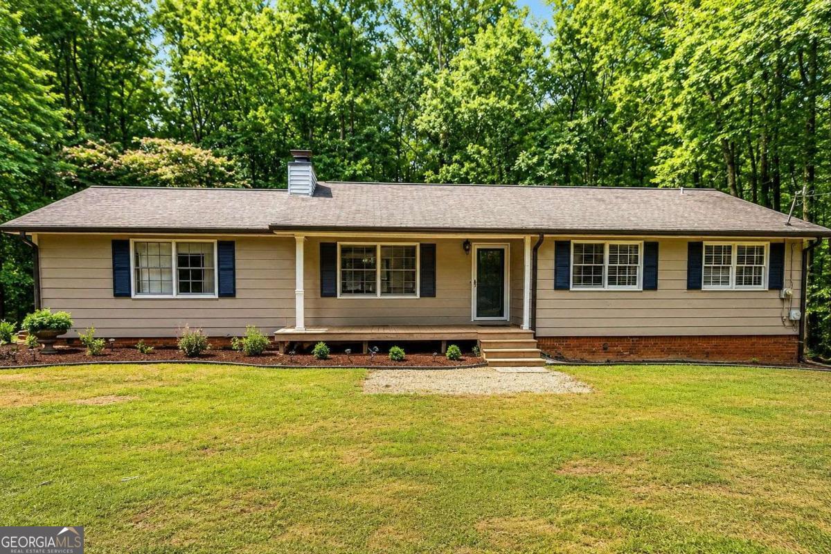 300 Robinson Drive Property Photo 1