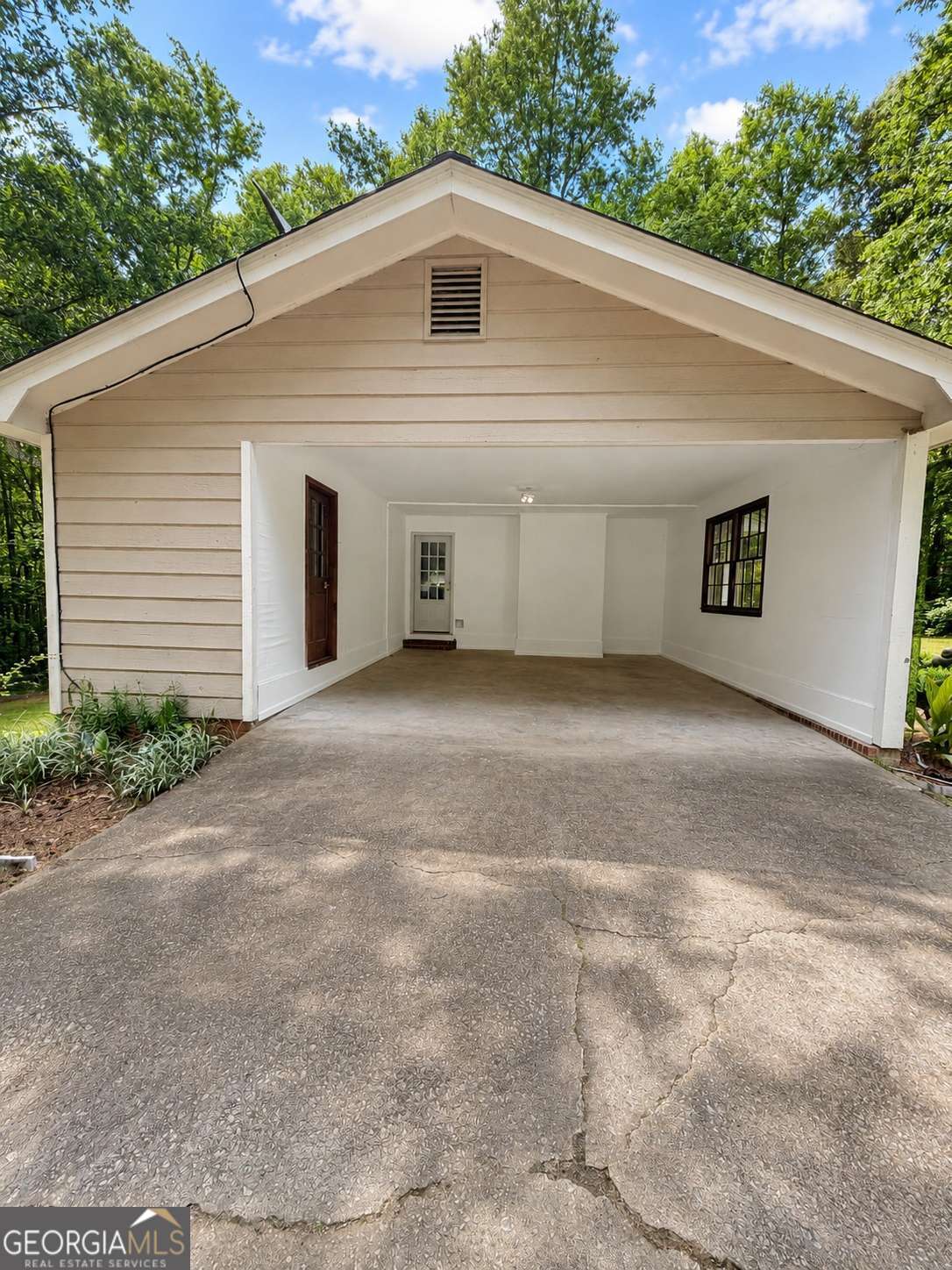 300 Robinson Drive Property Photo 22