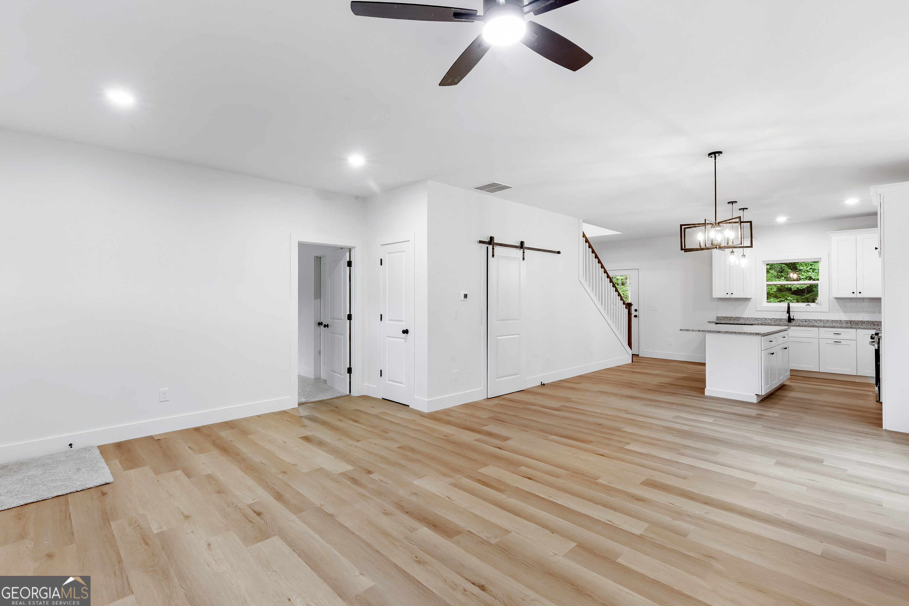 128 Creek Drive Property Photo 11