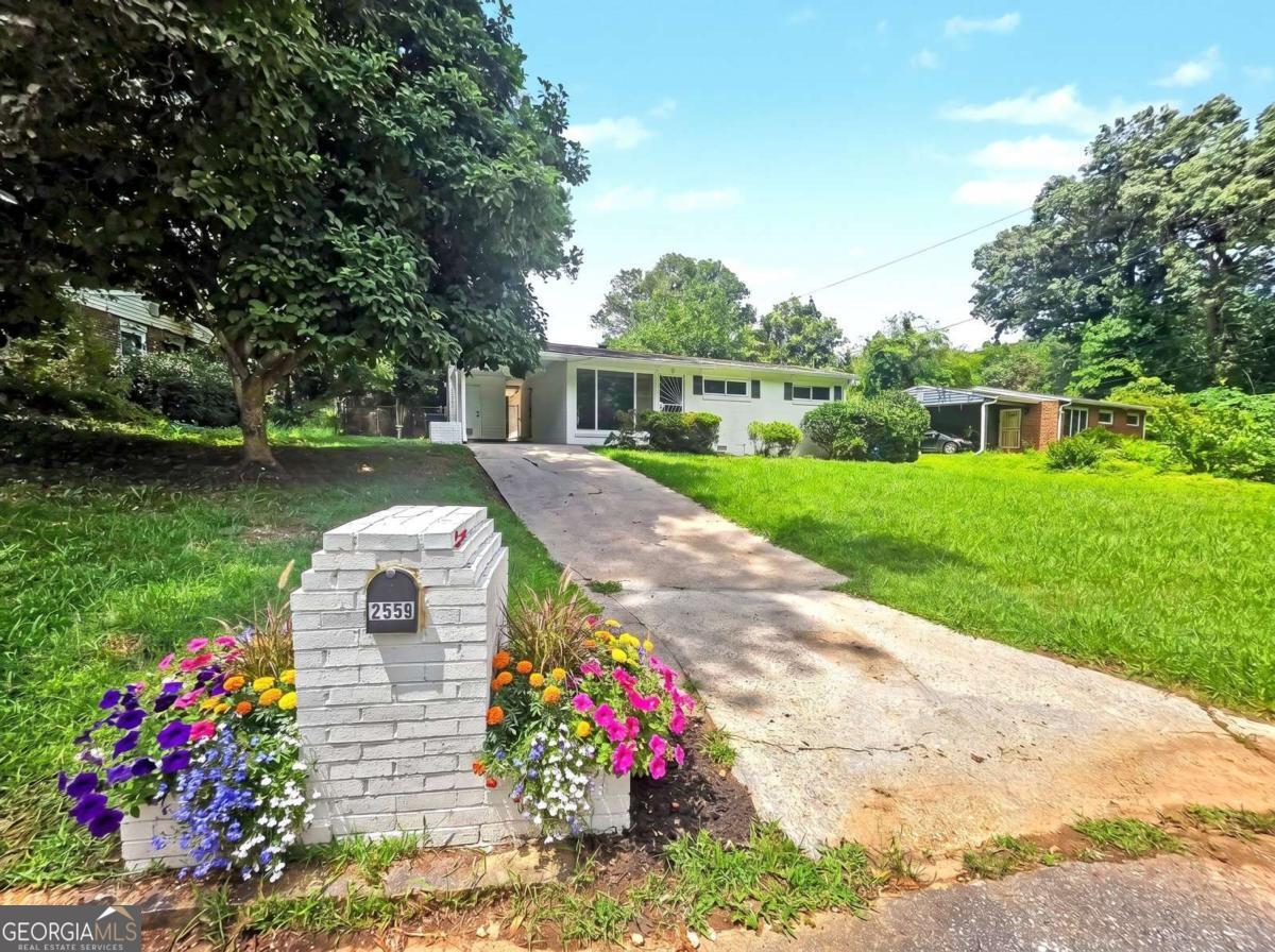 2559 Dale Creek Drive Nw Property Photo 1