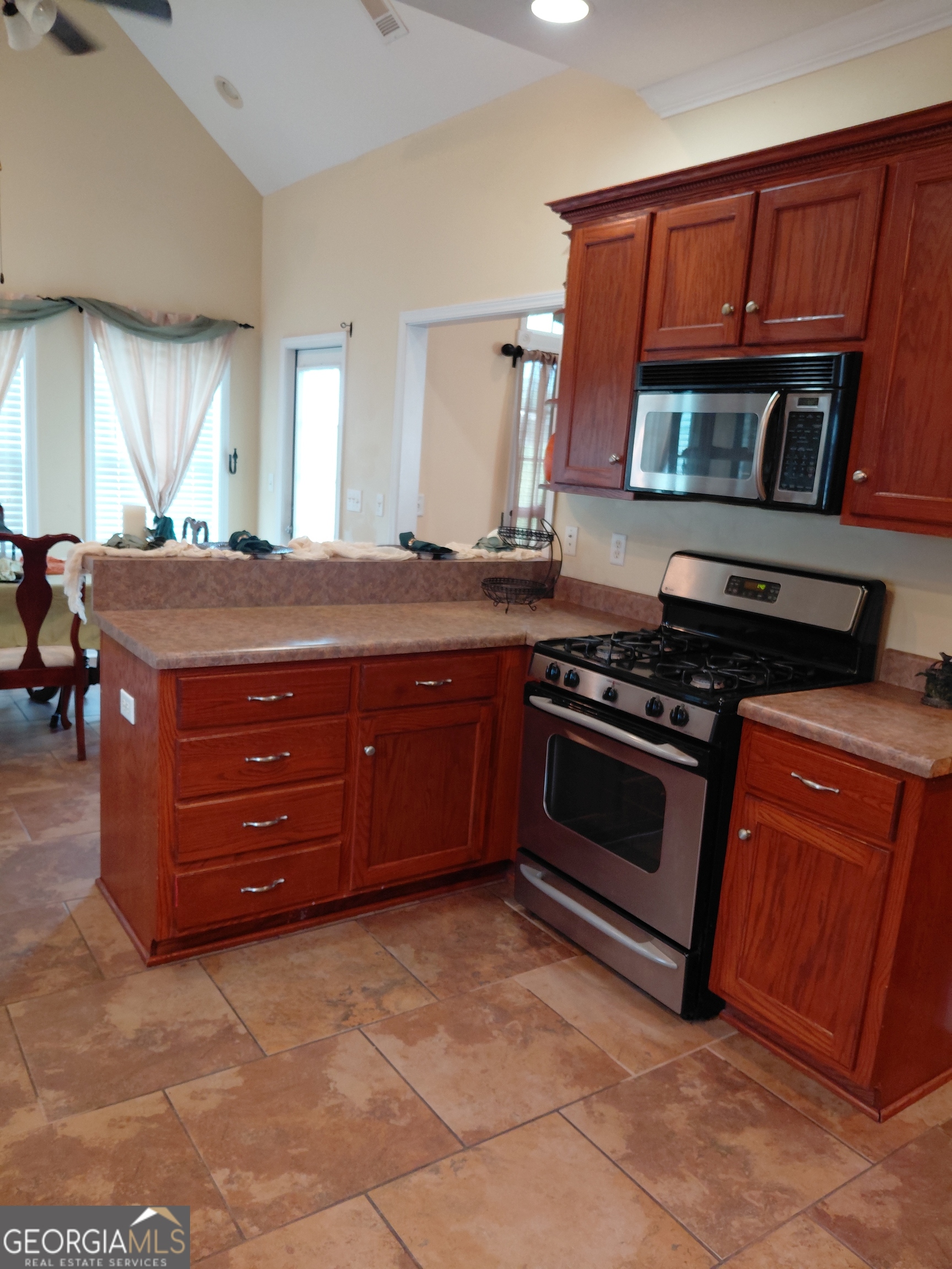 585 Live Oak Way Way Property Photo 6