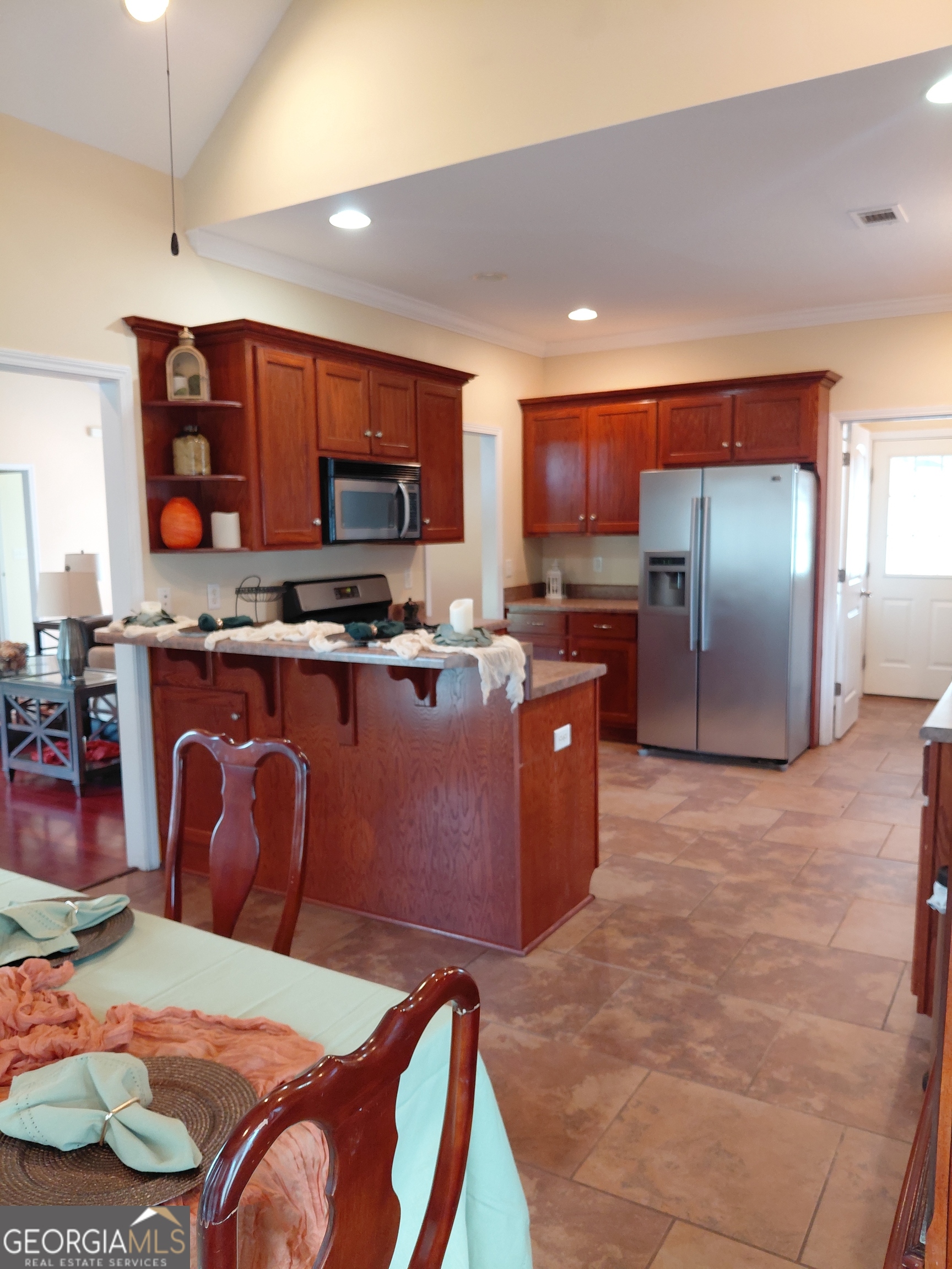 585 Live Oak Way Way Property Photo 8
