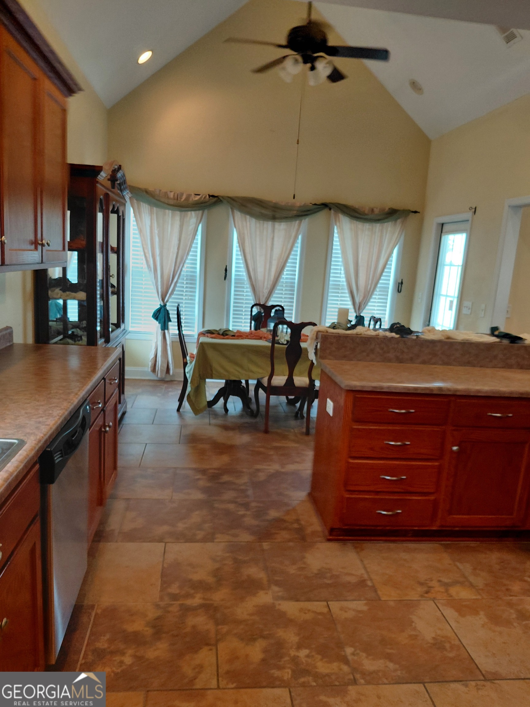 585 Live Oak Way Way Property Photo 10