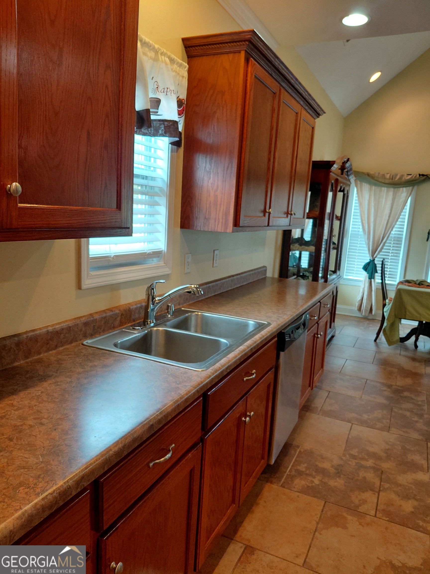 585 Live Oak Way Way Property Photo 11