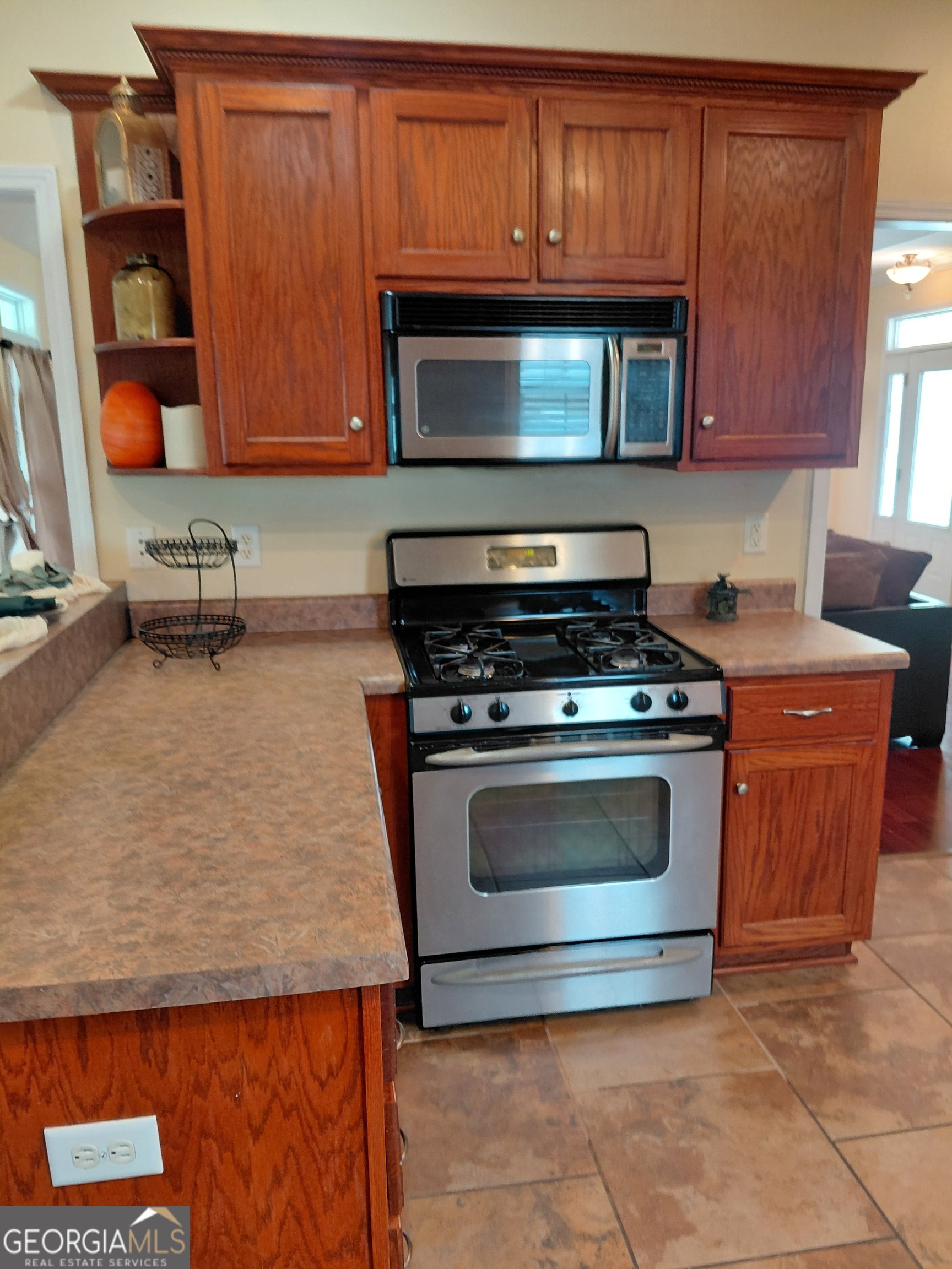 585 Live Oak Way Way Property Photo 12