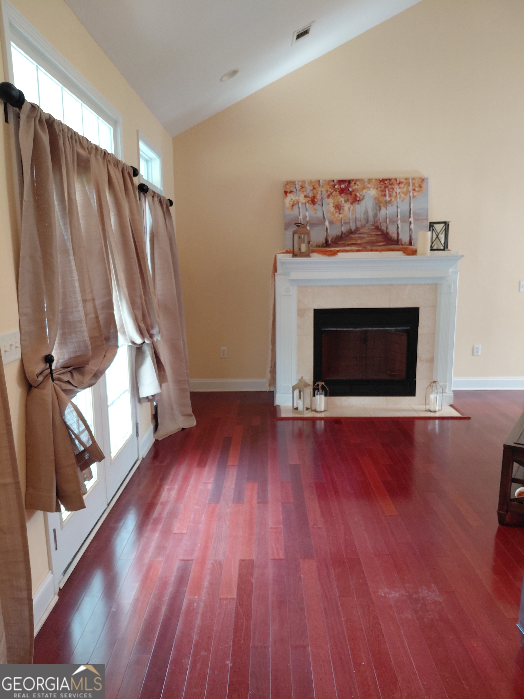 585 Live Oak Way Way Property Photo 14