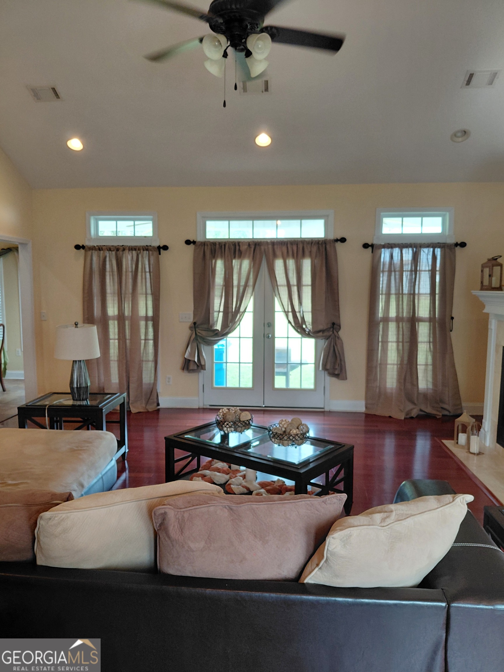 585 Live Oak Way Way Property Photo 21