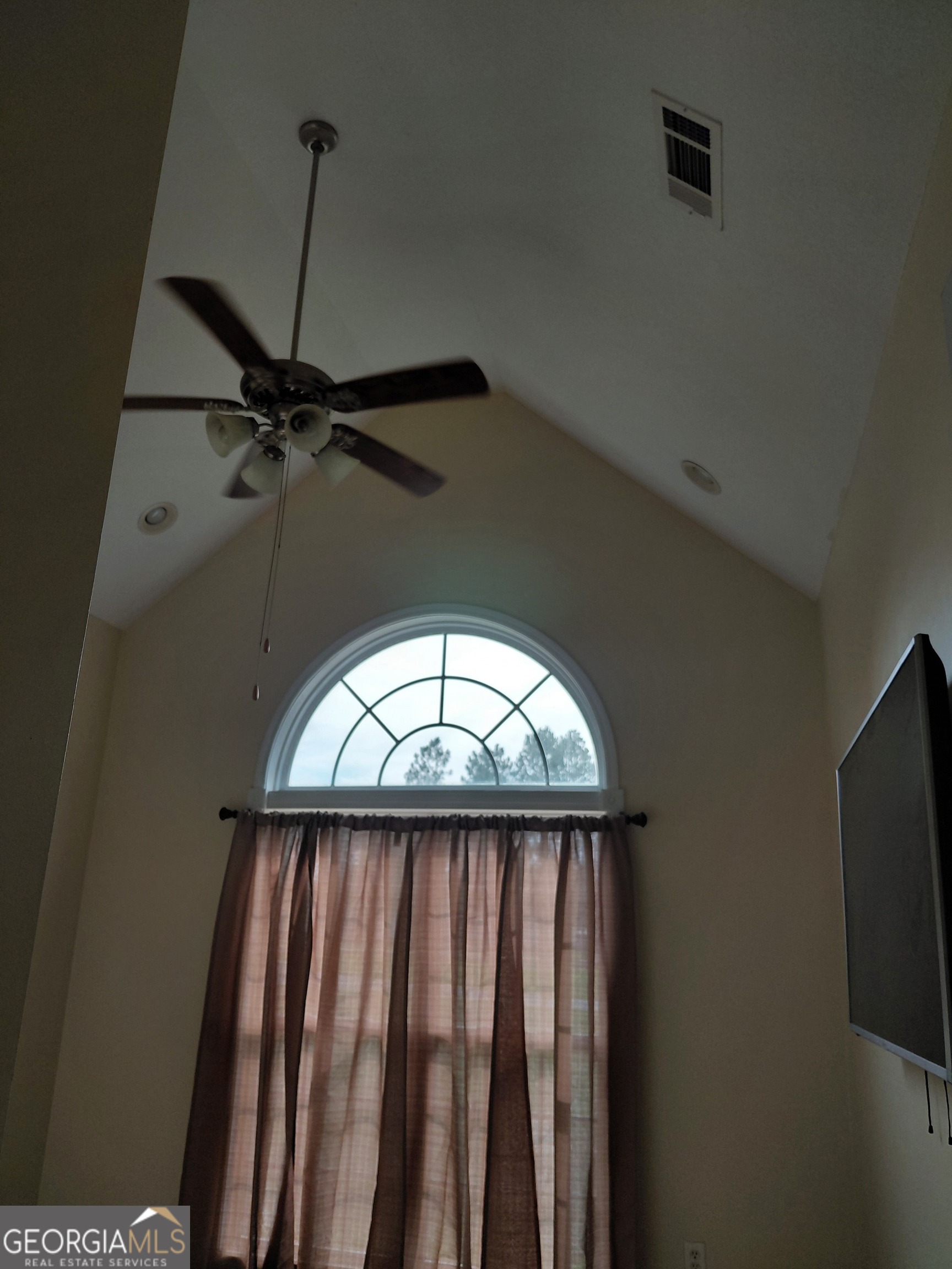 585 Live Oak Way Way Property Photo 32