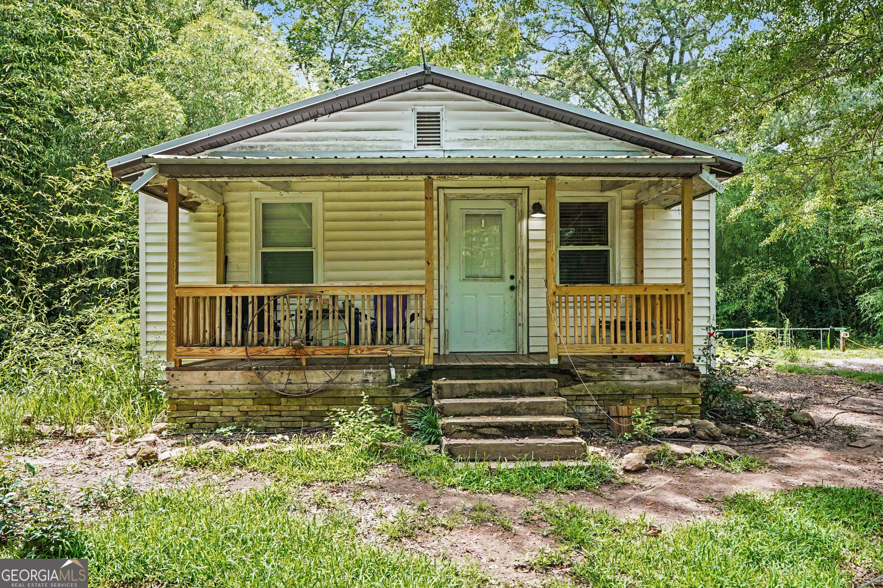 629 N Mcdonough Road Property Photo 1