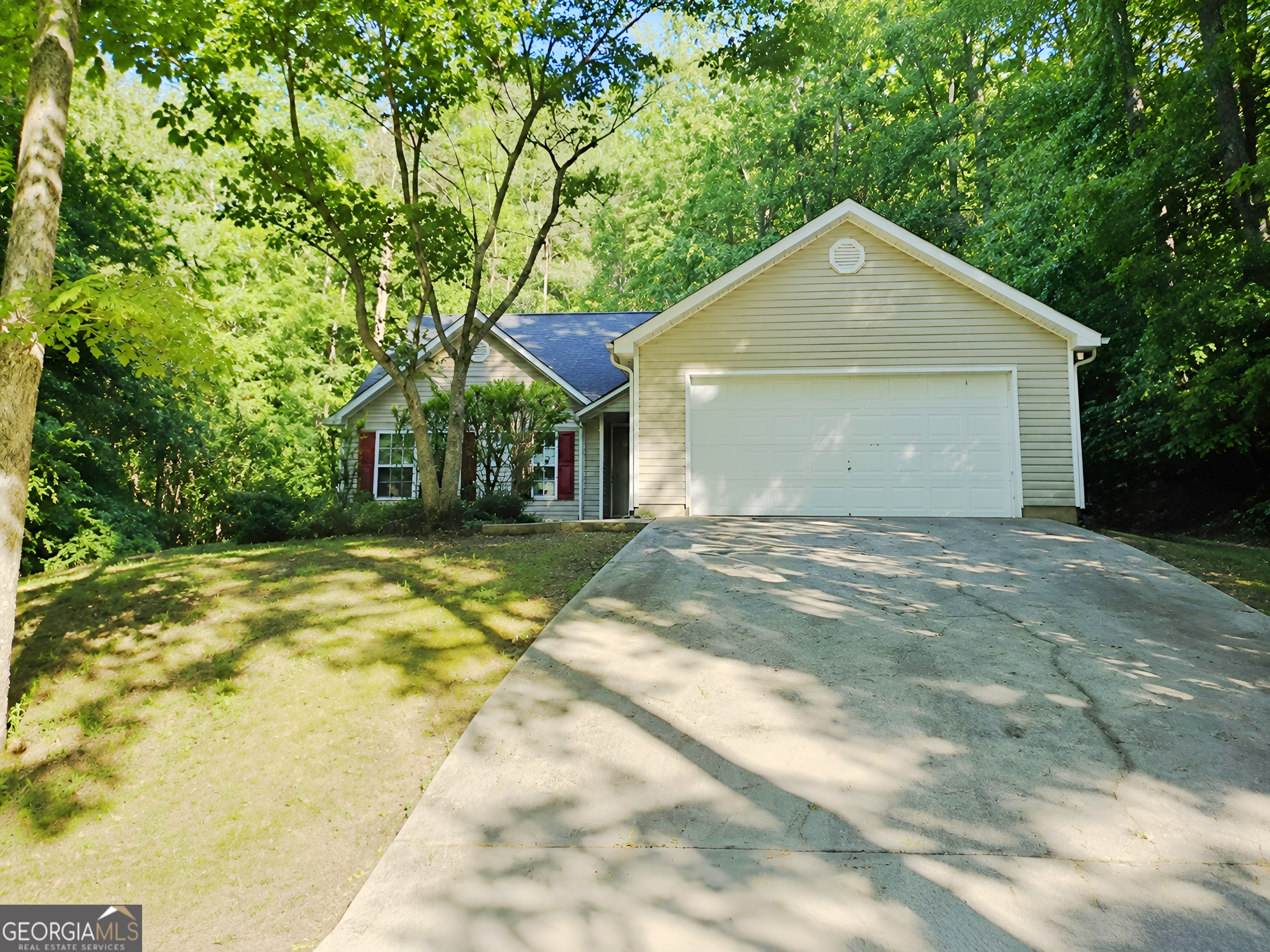 300 Lakeside Drive Property Photo 1