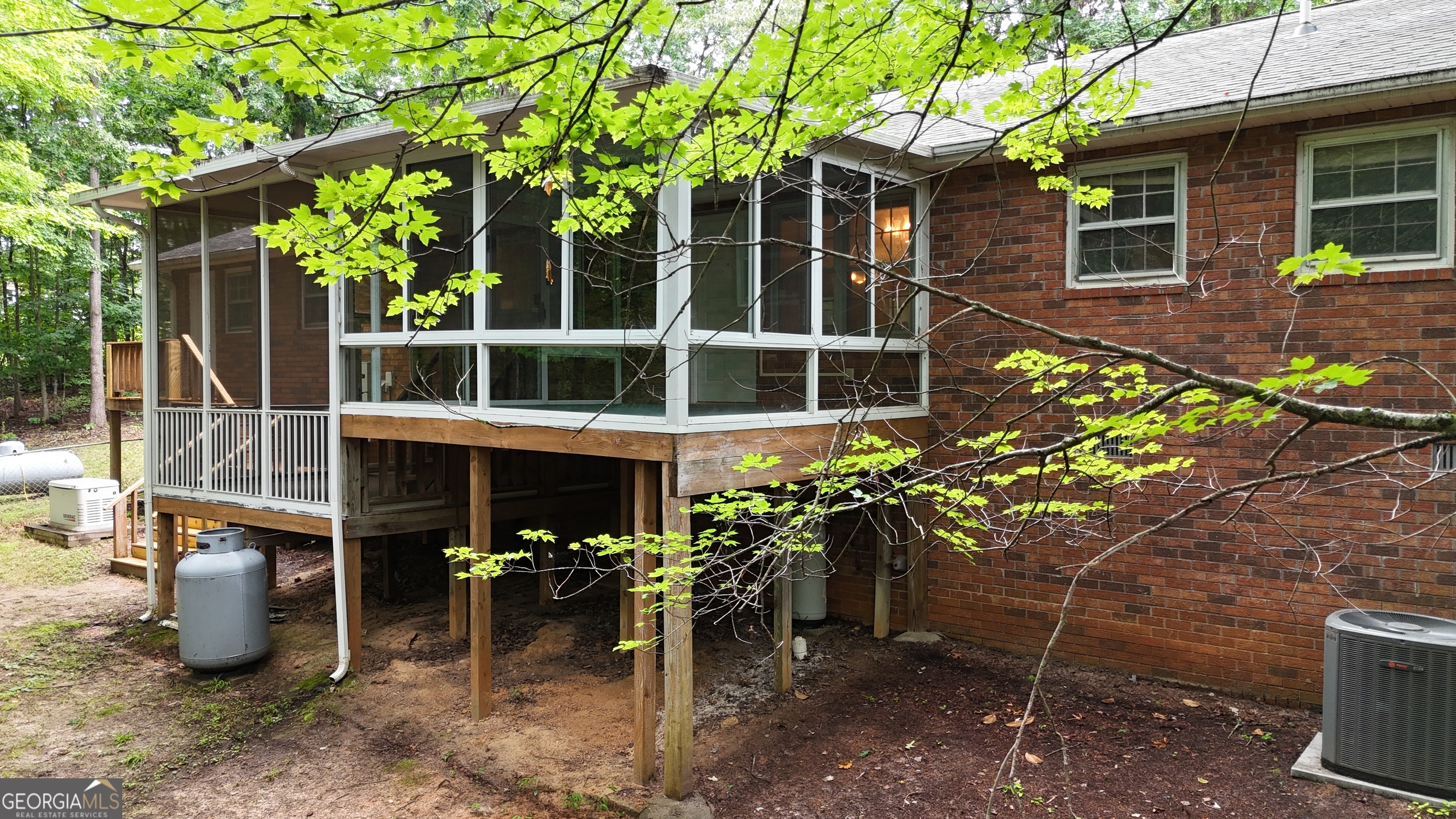 240 Bent Oak Drive Property Photo 8