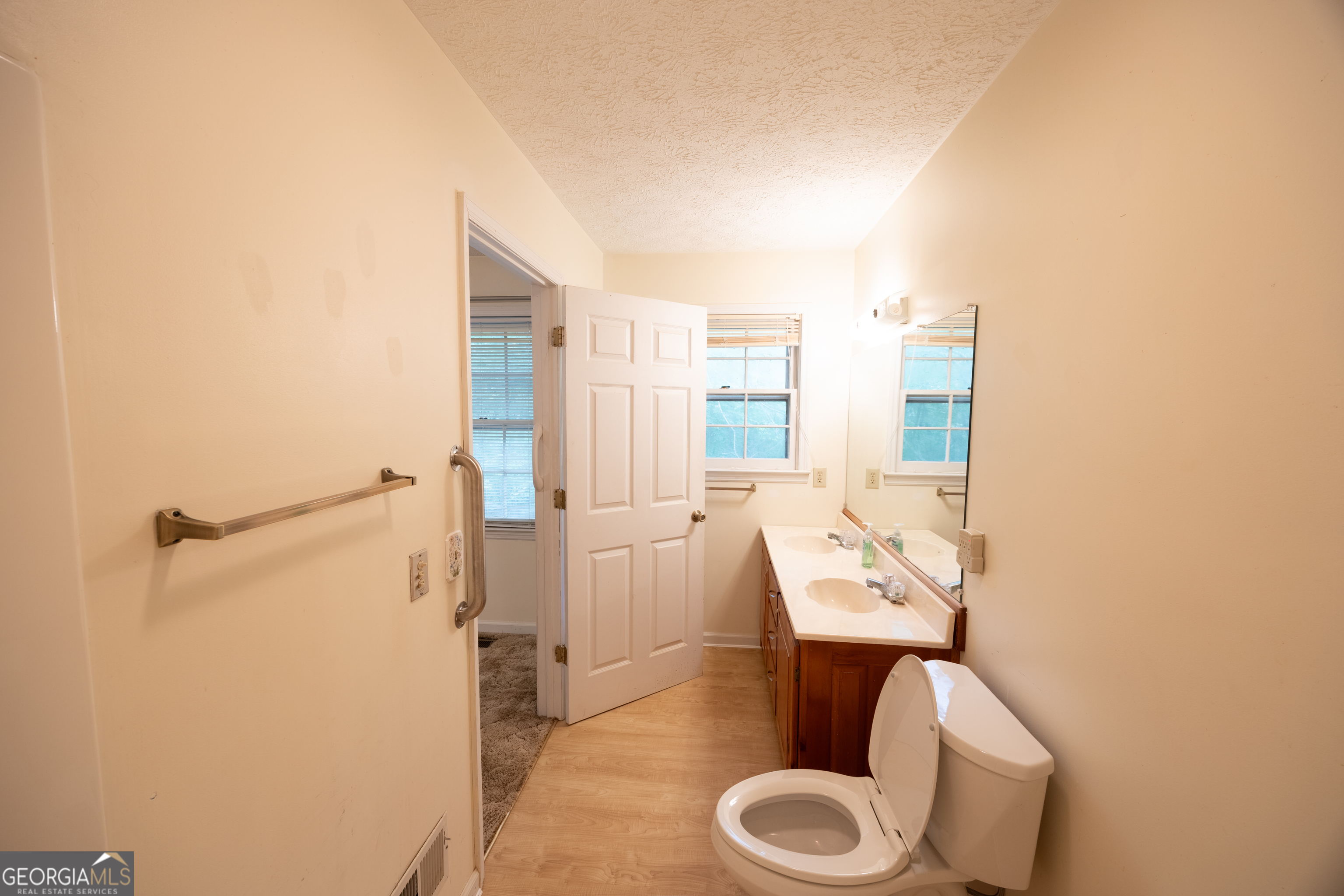 240 Bent Oak Drive Property Photo 33