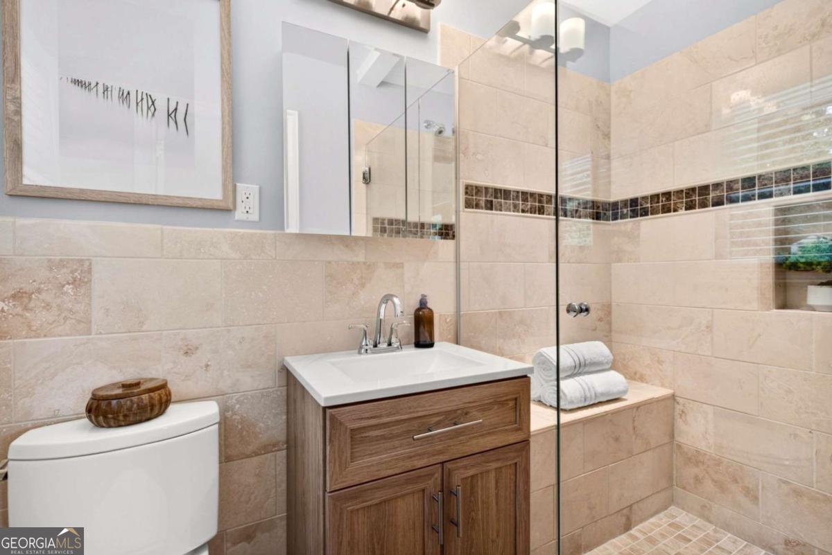 1355 Amanda Circle Property Photo 8