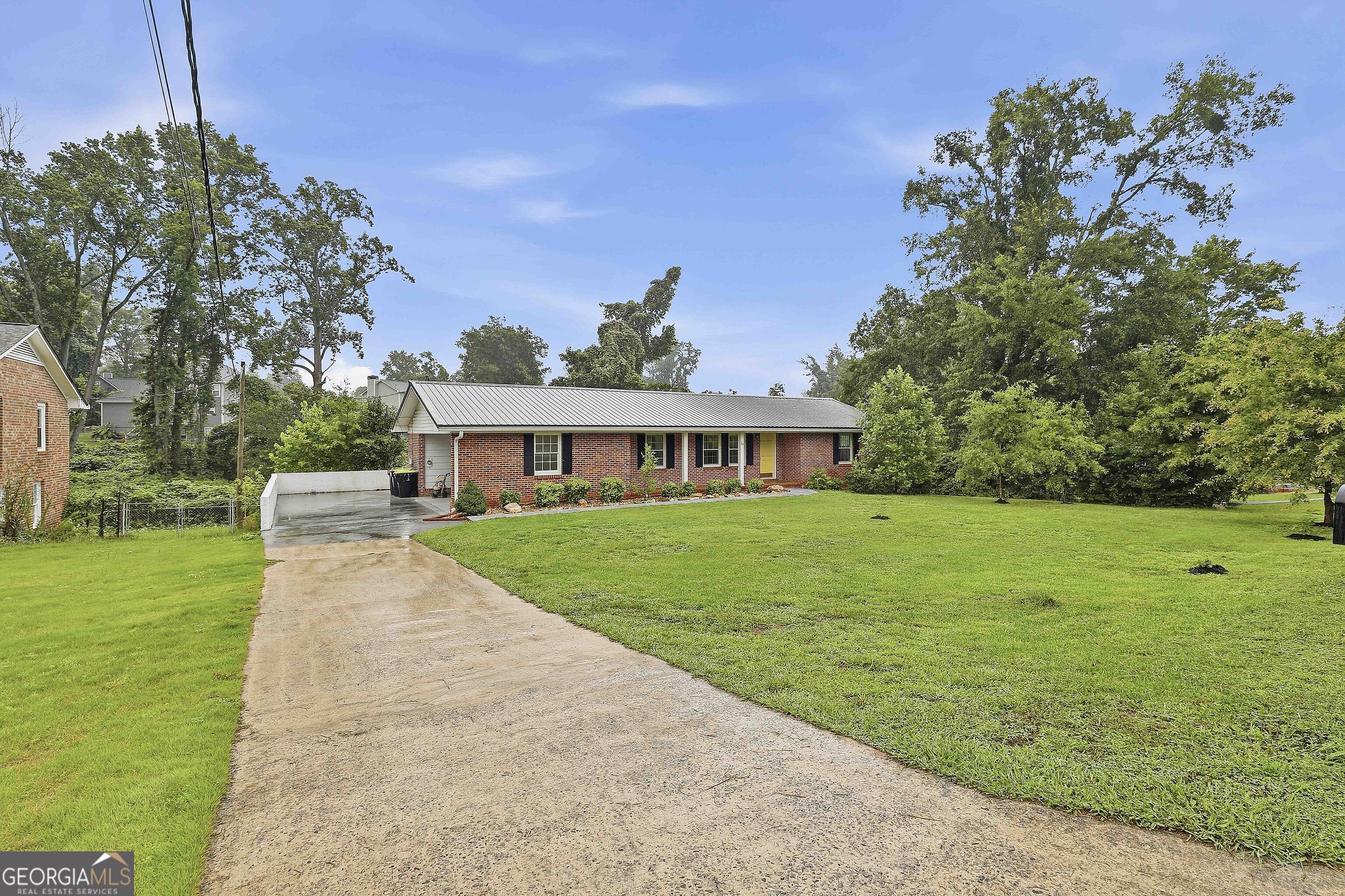19 Colonial Drive Property Photo 4