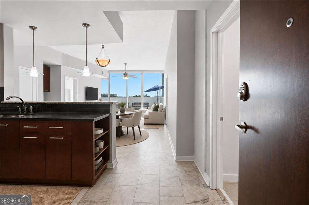 3324 Peachtree Road Ne # 814 Property Photo 5