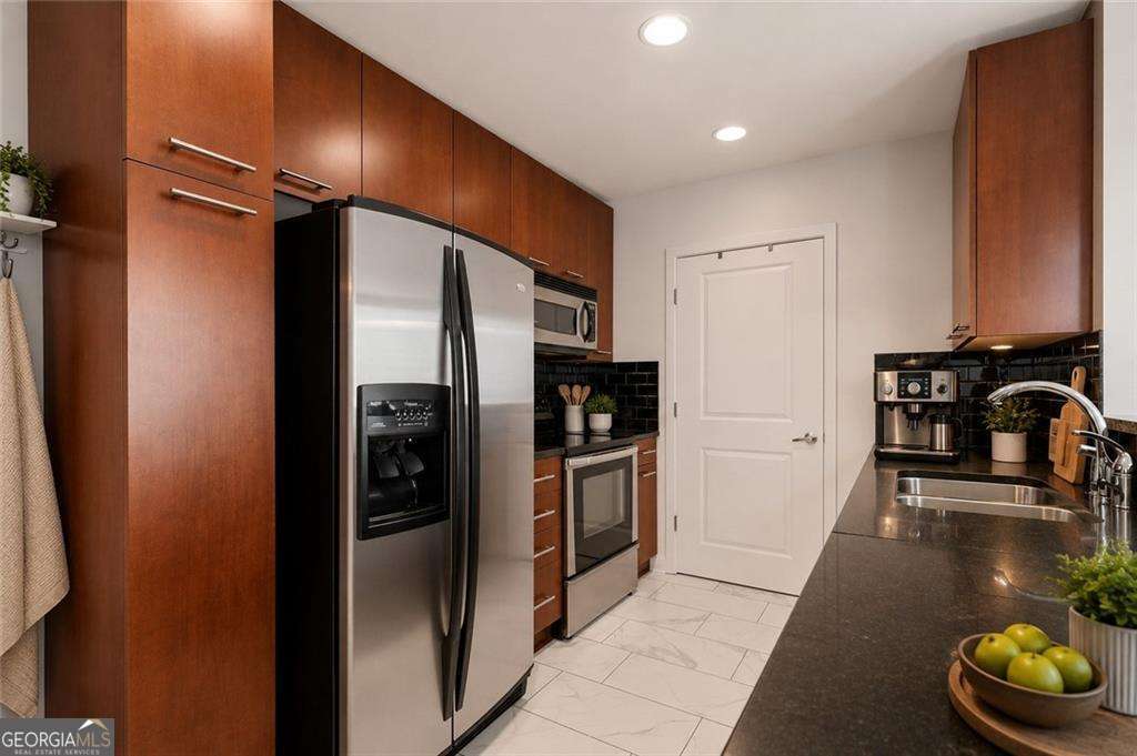 3324 Peachtree Road Ne # 814 Property Photo 6