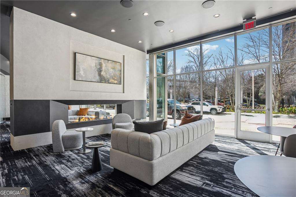 3324 Peachtree Road Ne # 814 Property Photo 29
