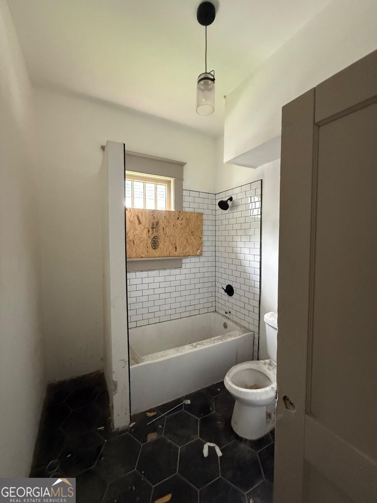 1074 Arlington Avenue Sw Property Photo 4